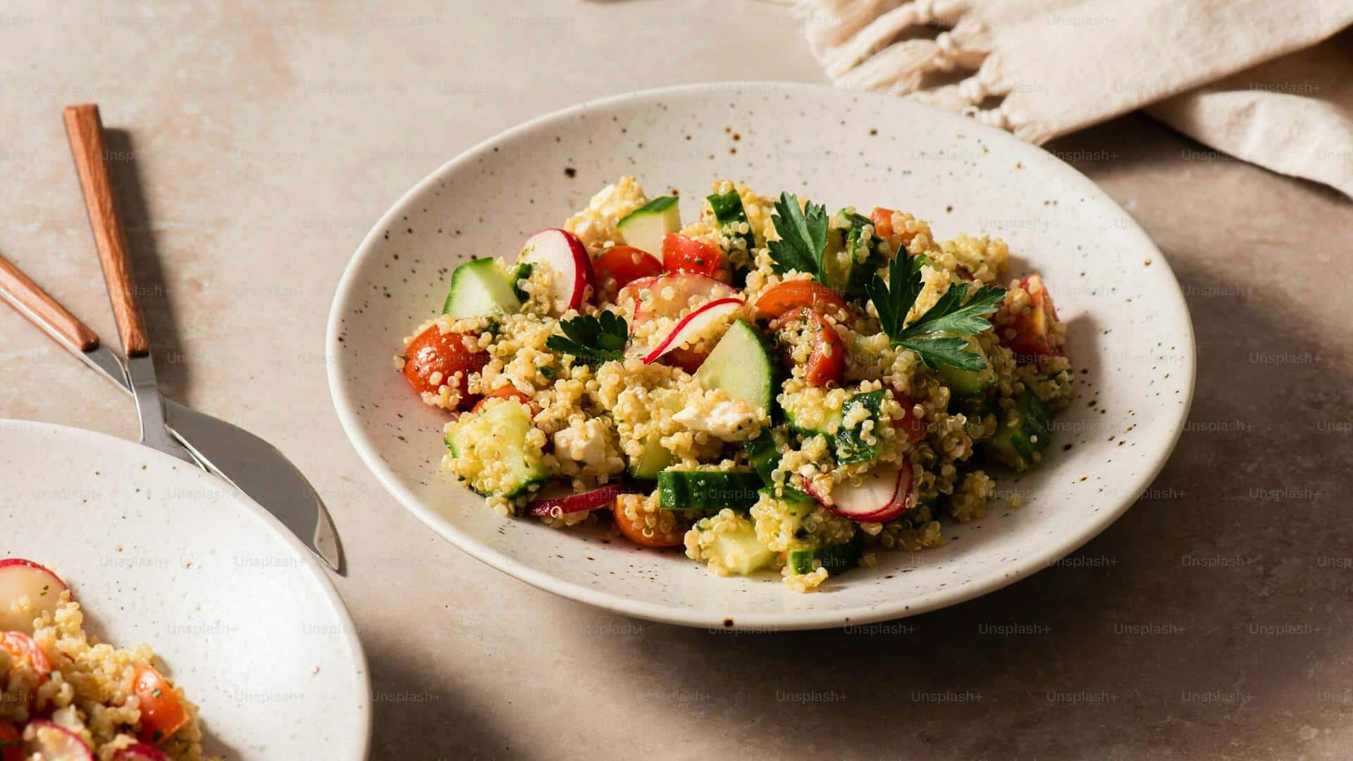 How to make quinoa-tofu salad