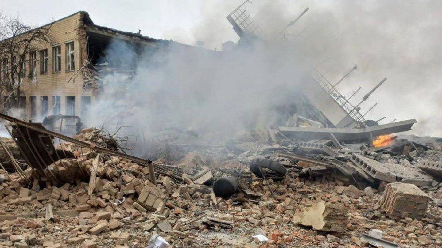 Nine dead in Russian airstrikes on Ukraine's Vinnytsia airport
