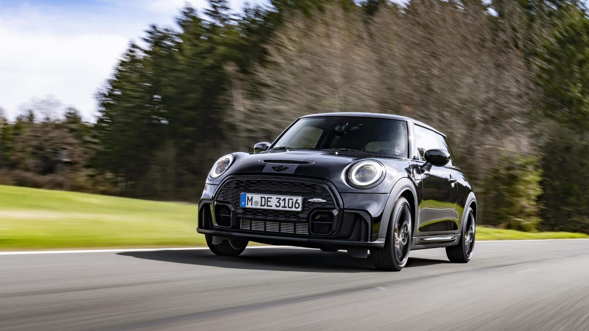 Limited-run MINI JCW commemorates vast racing lineage: Check top features