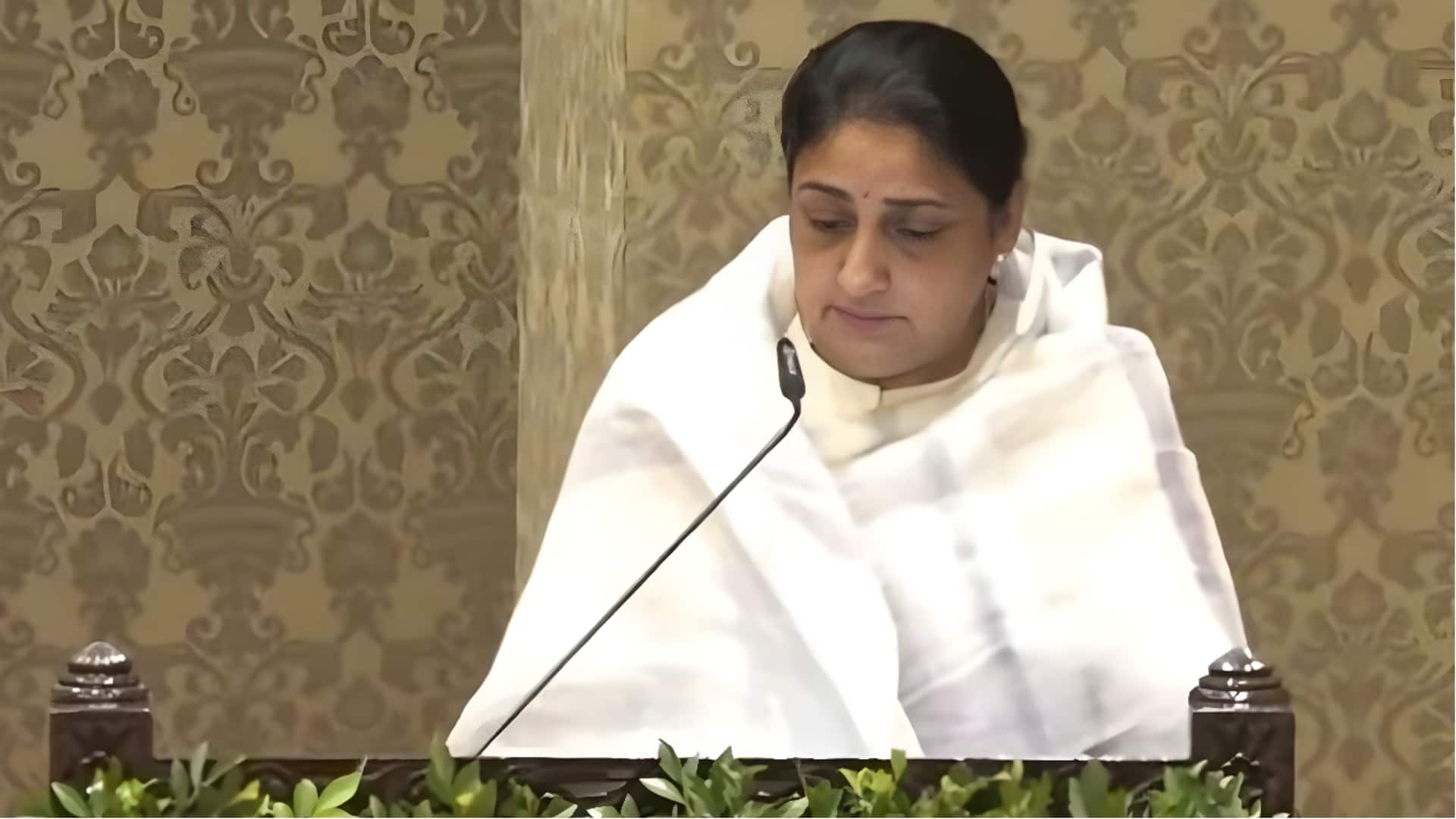 Sunetra Pawar takes oath as Maharashtra's first woman Deputy CM