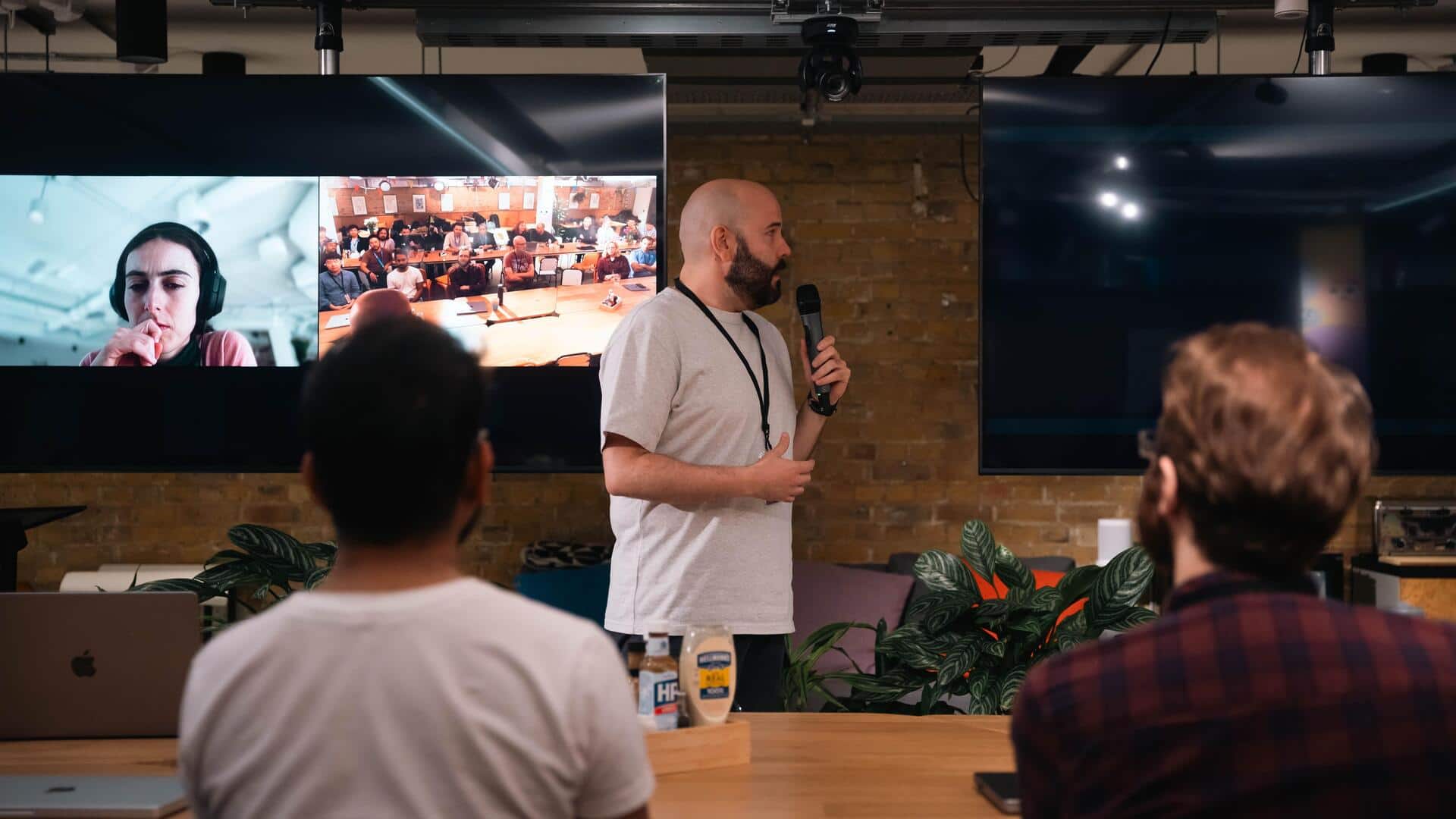 Tips to host successful virtual events