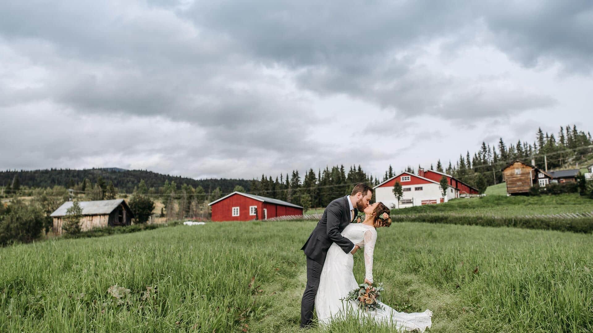 Easy ways to create a dream countryside wedding