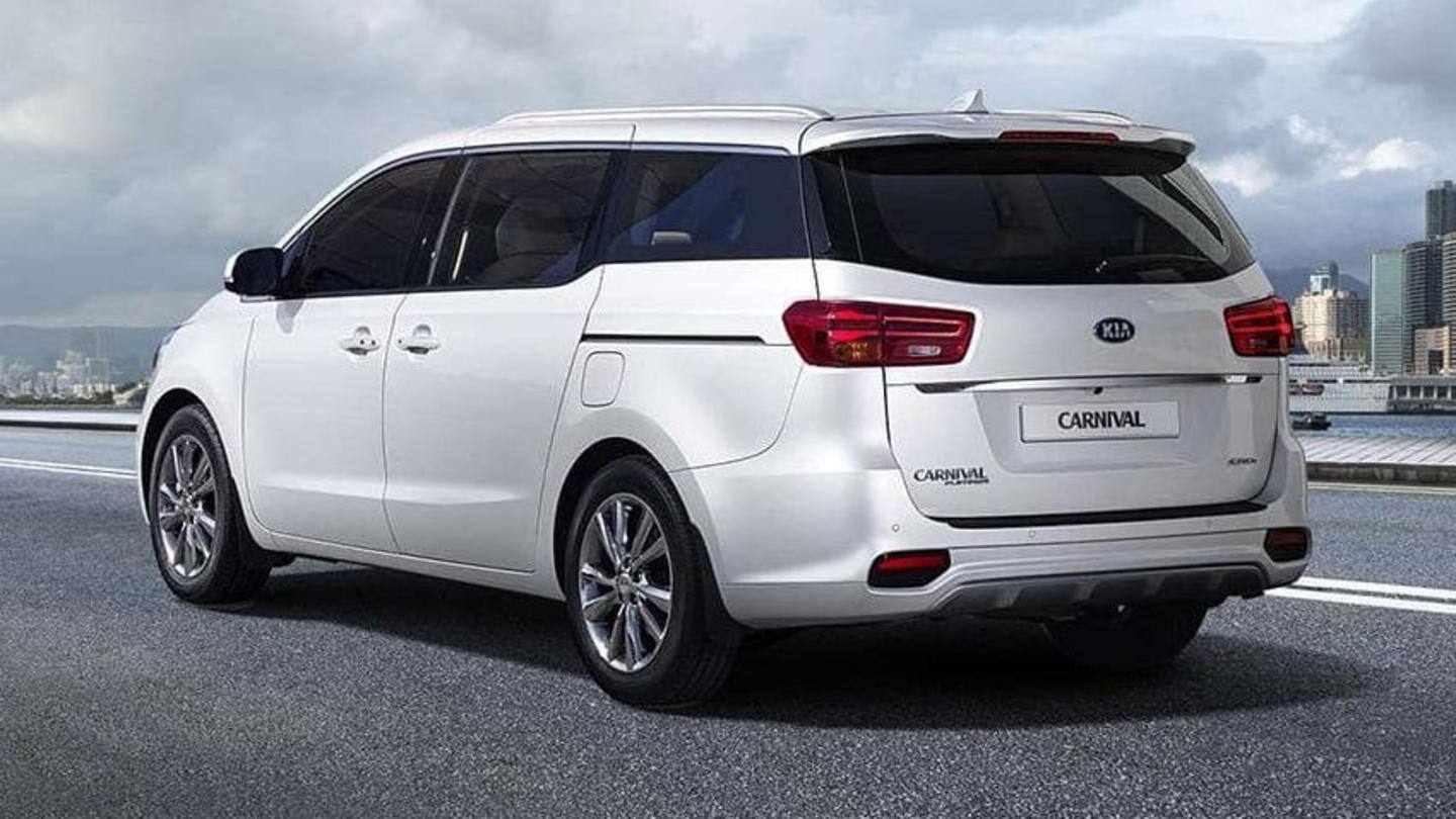 The car has LED headlights and a chromed grille The car has LED headlights and a chromed grille