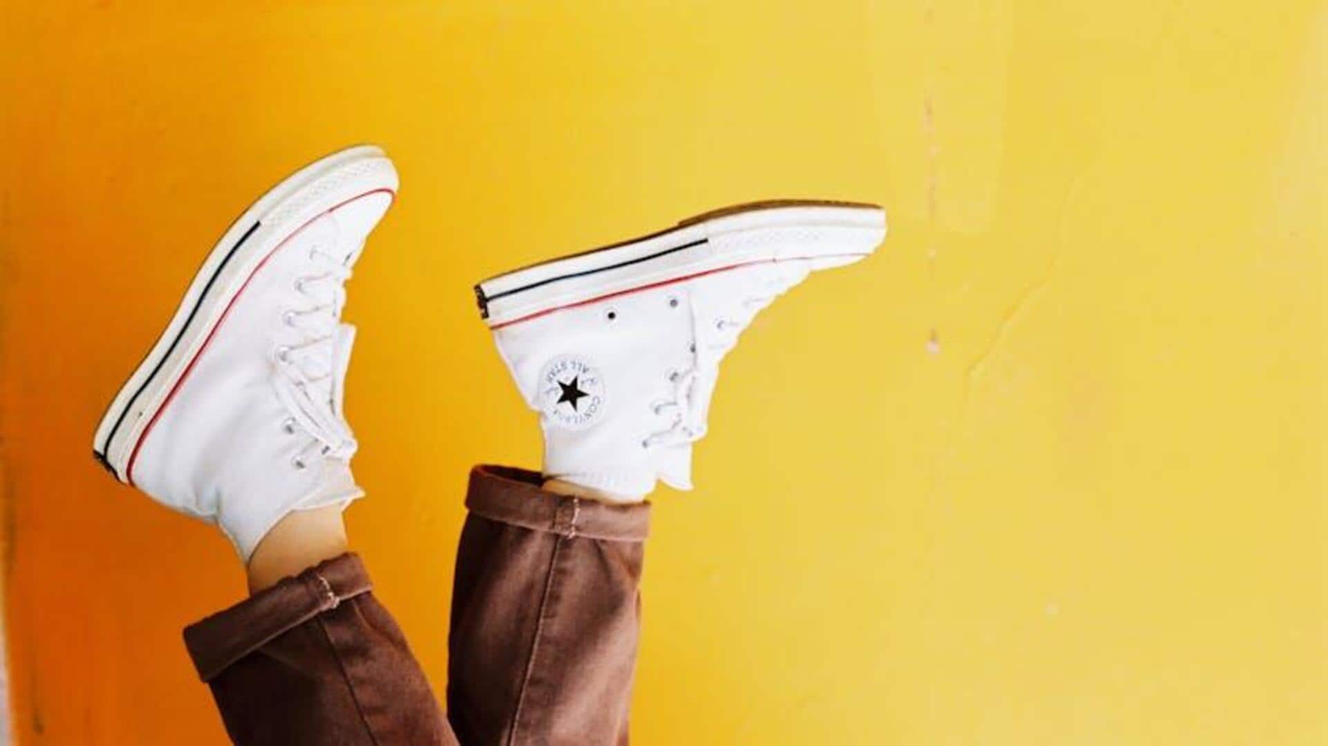 Styling white sneakers: Effortless looks for any day Styling white sneakers: Effortless looks for any day