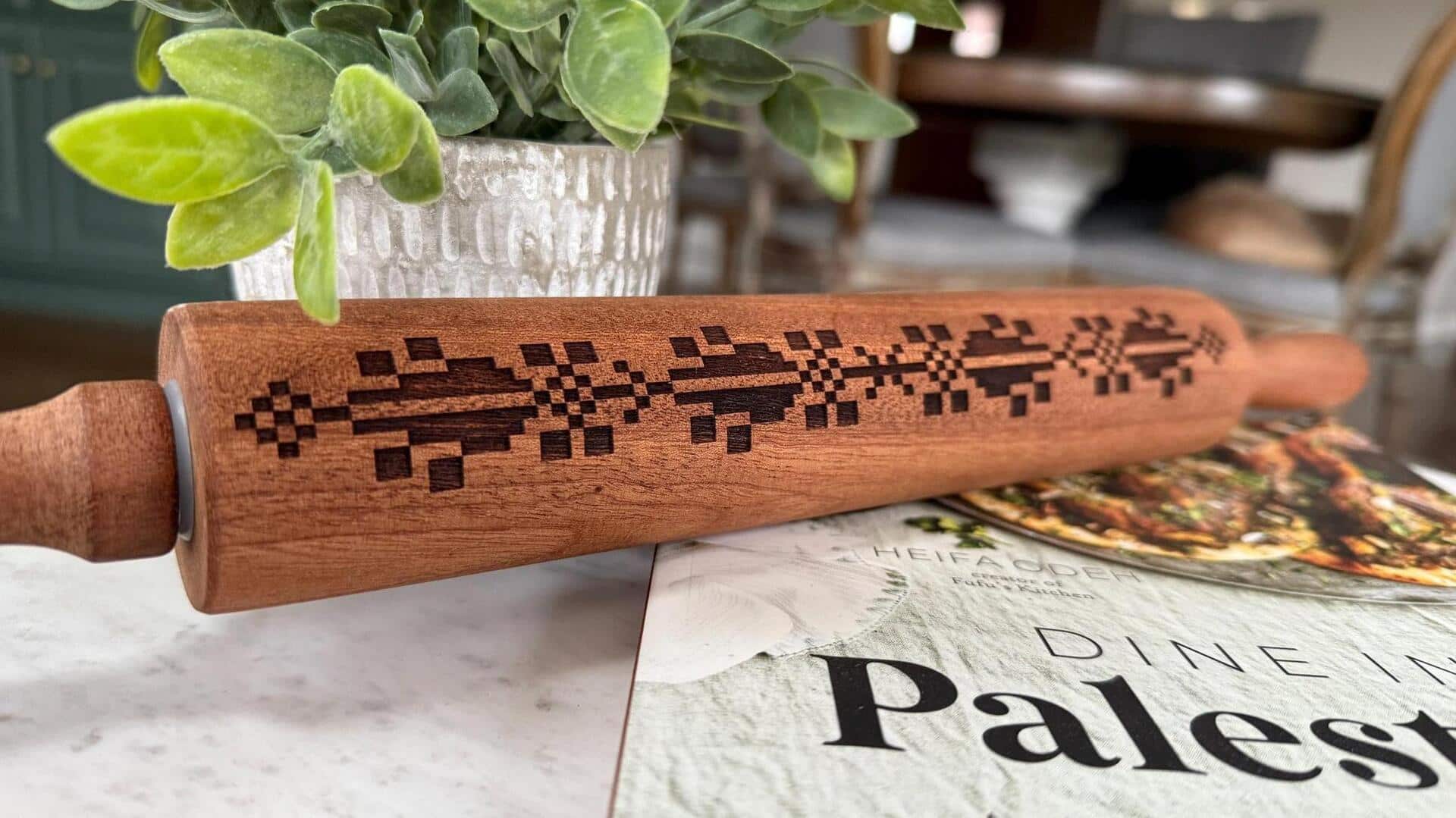 Ways wooden rolling pins can be used in home decor