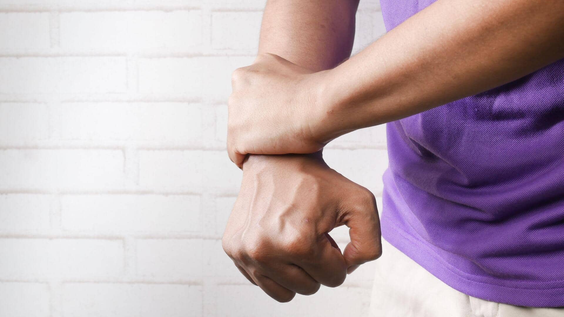 Keep your wrists flexible with these 5 easy exercises