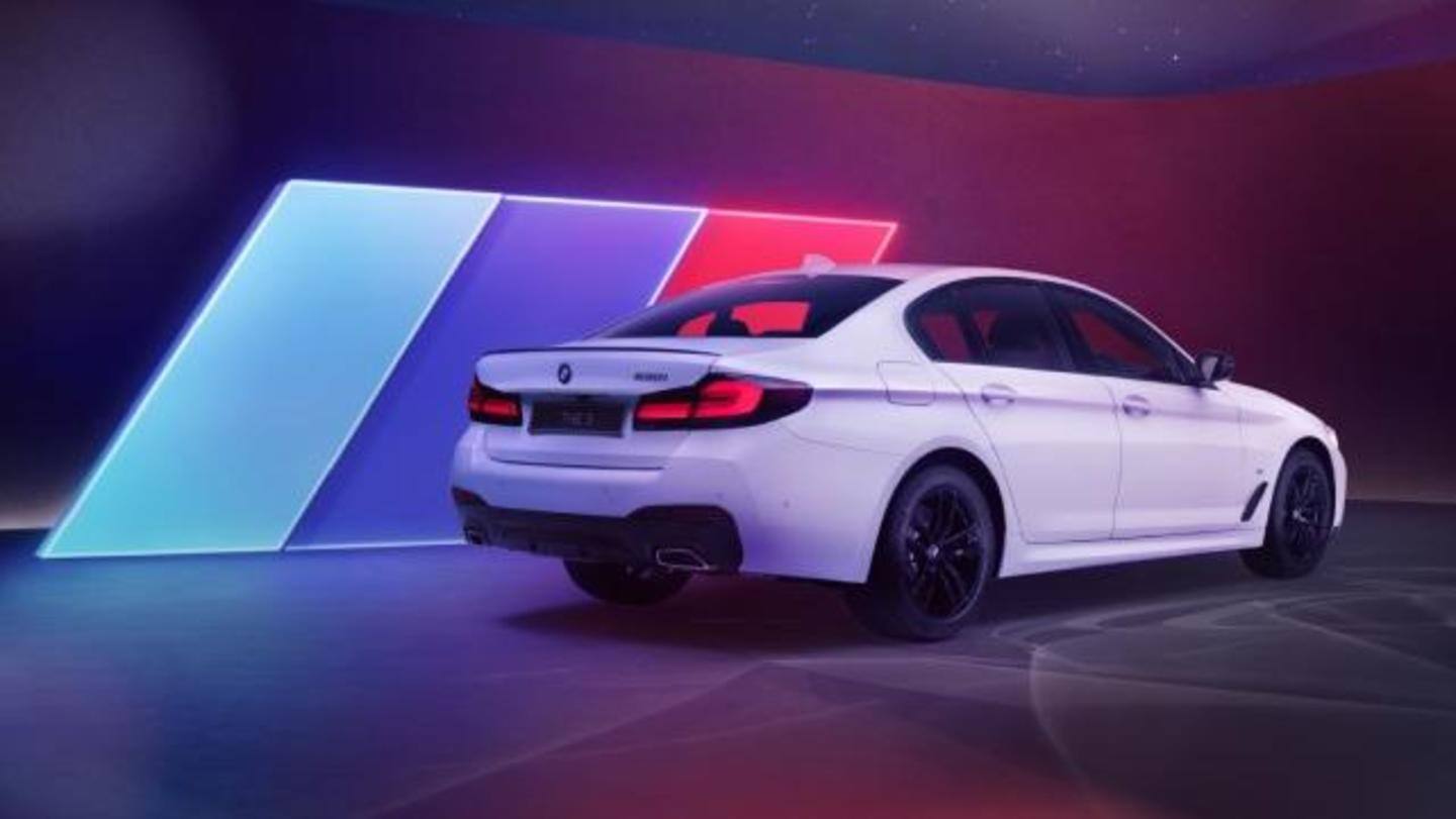 The alloy wheels get a jet black paint scheme The alloy wheels get a jet black paint scheme