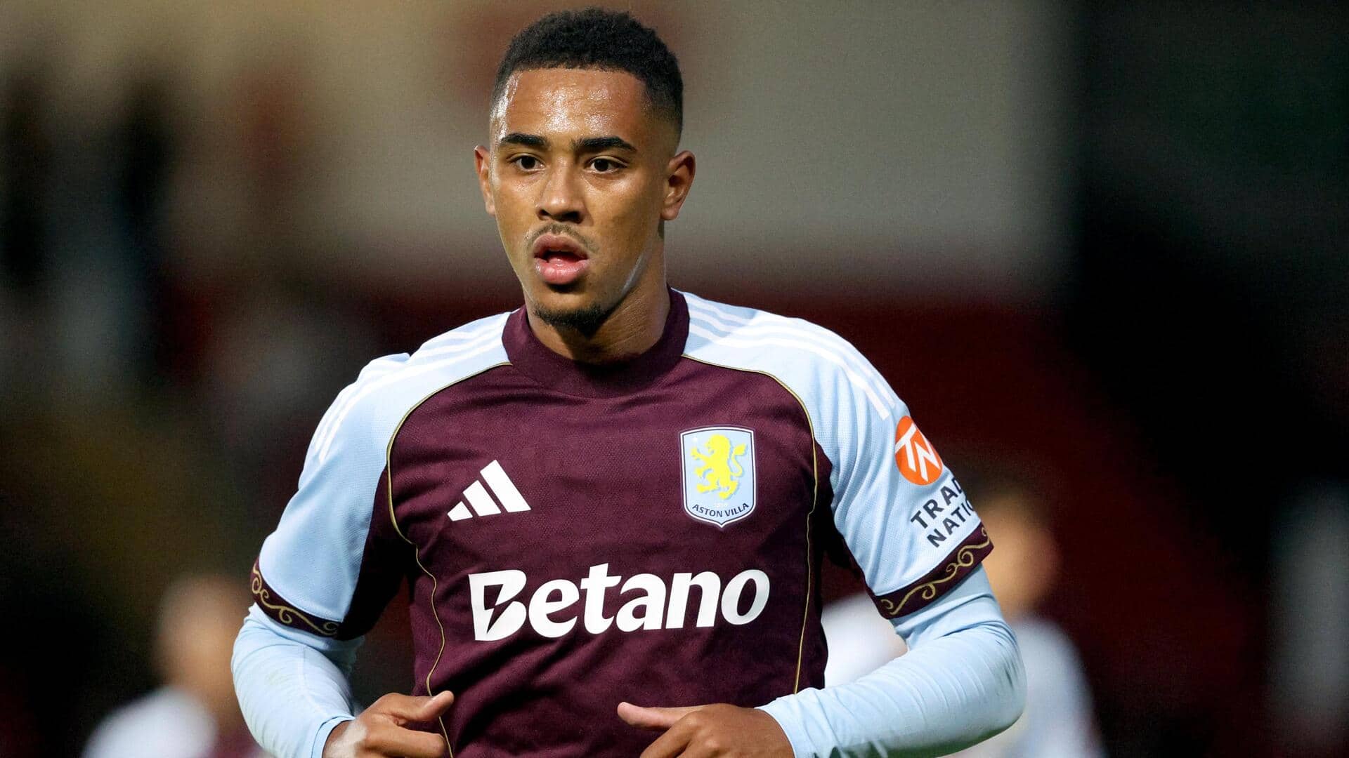 Newcastle United agree £40m fee for Aston Villa's Jacob Ramsey