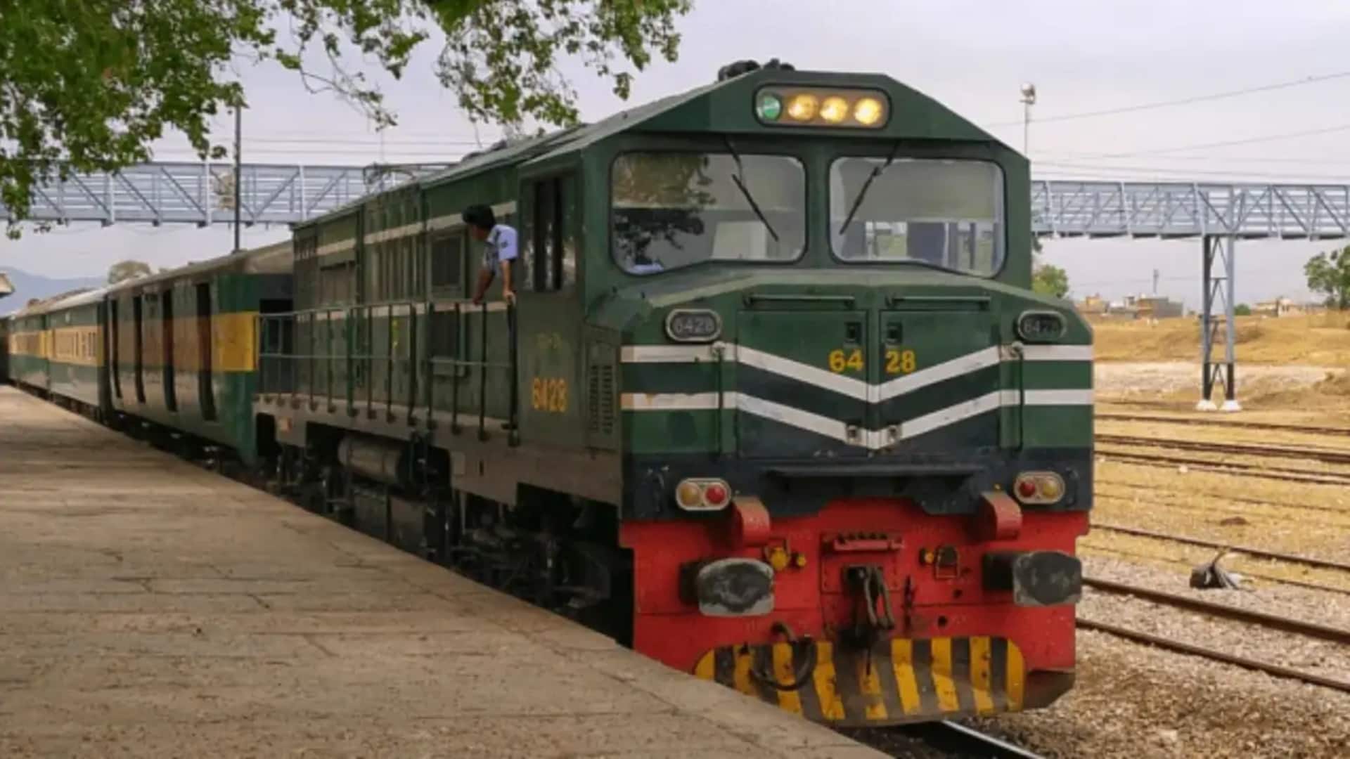 Jaffar Express targeted again; IED detonates on Balochistan railway track