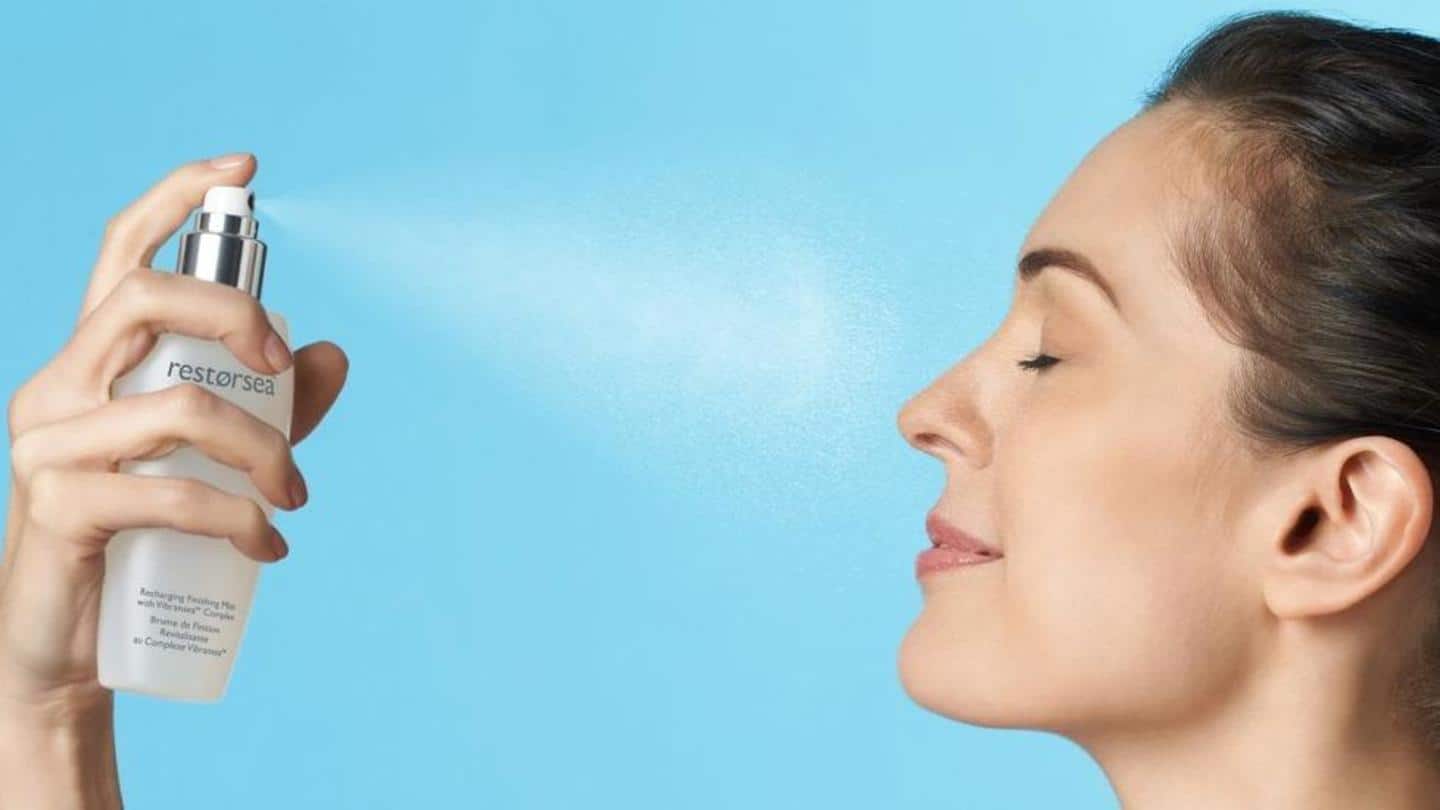 Helps in retaining moisture in the skin Helps in retaining moisture in the skin