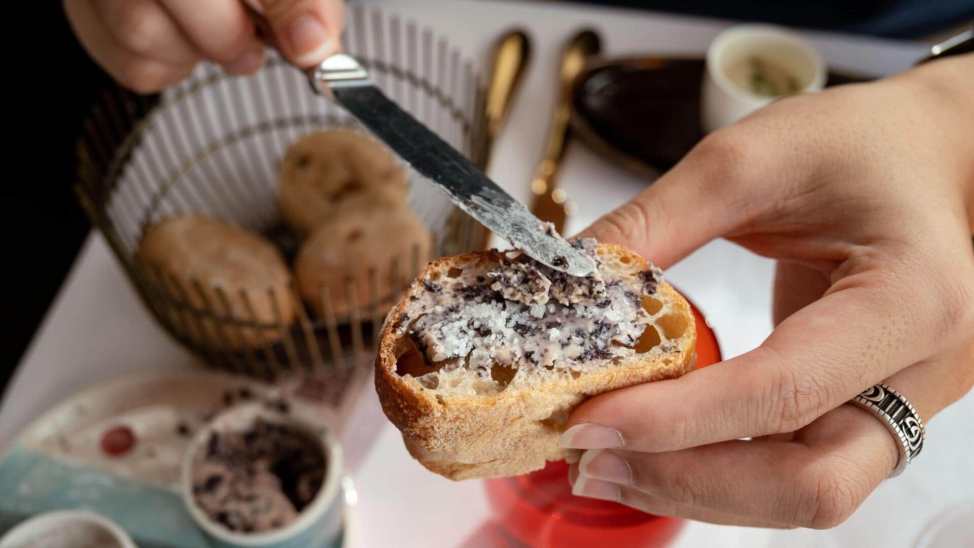 Love savory snacks? Try these 5 veggie spreads
