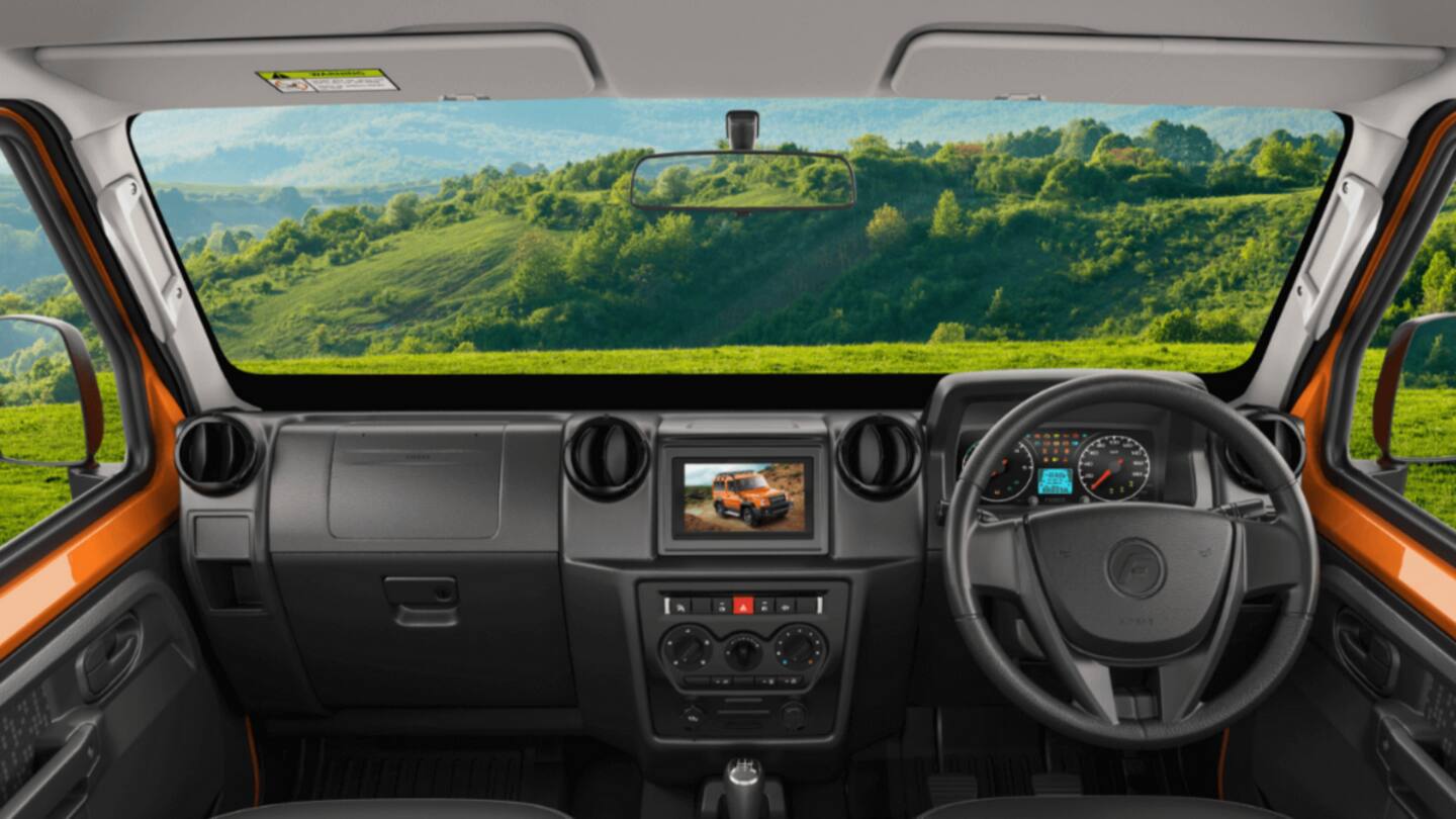 It has a tire pressure monitoring system and two airbags It has a tire pressure monitoring system and two airbags