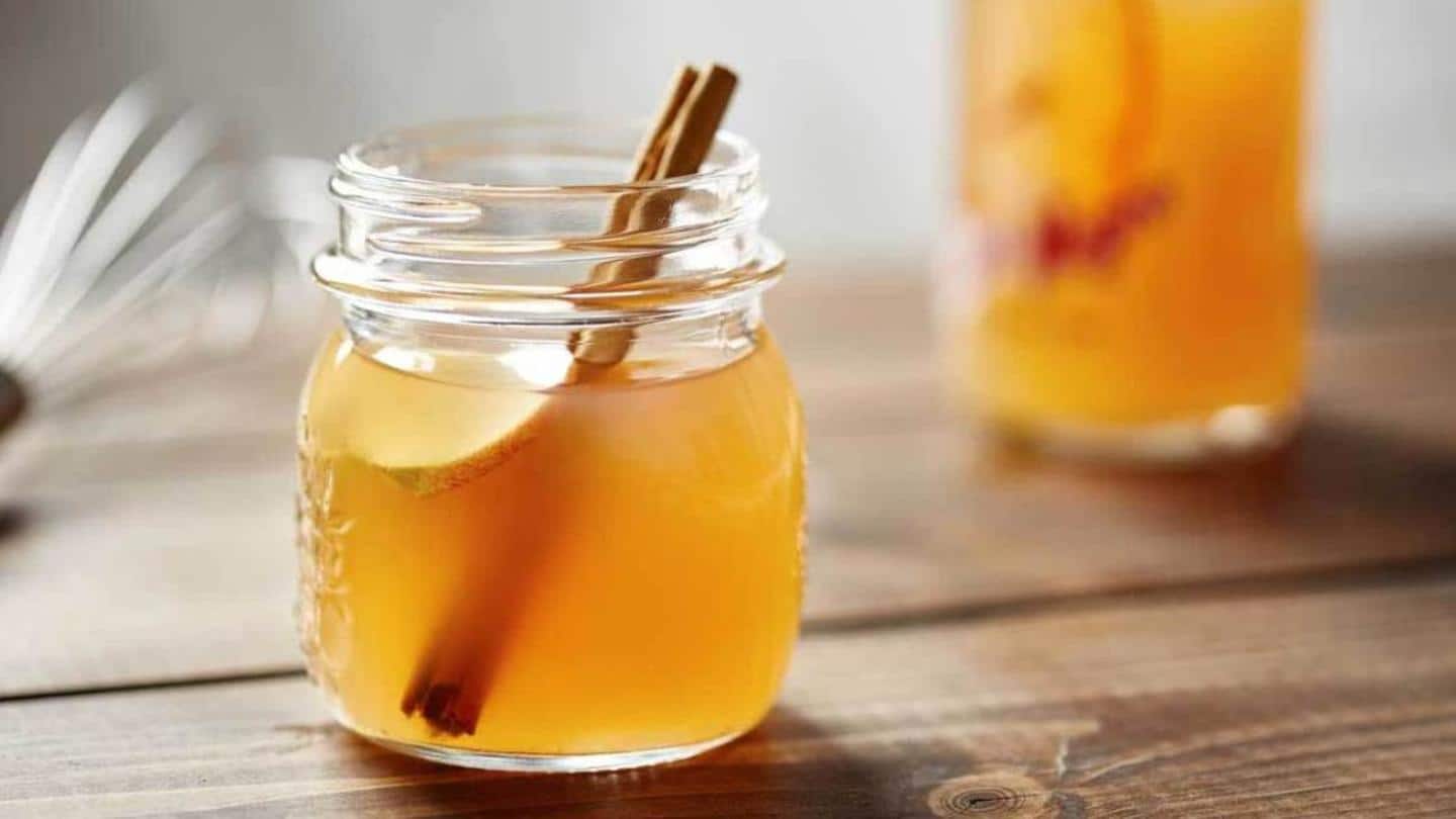 Apple Cider Vinegar helps clear dead skin cells Apple Cider Vinegar helps clear dead skin cells
