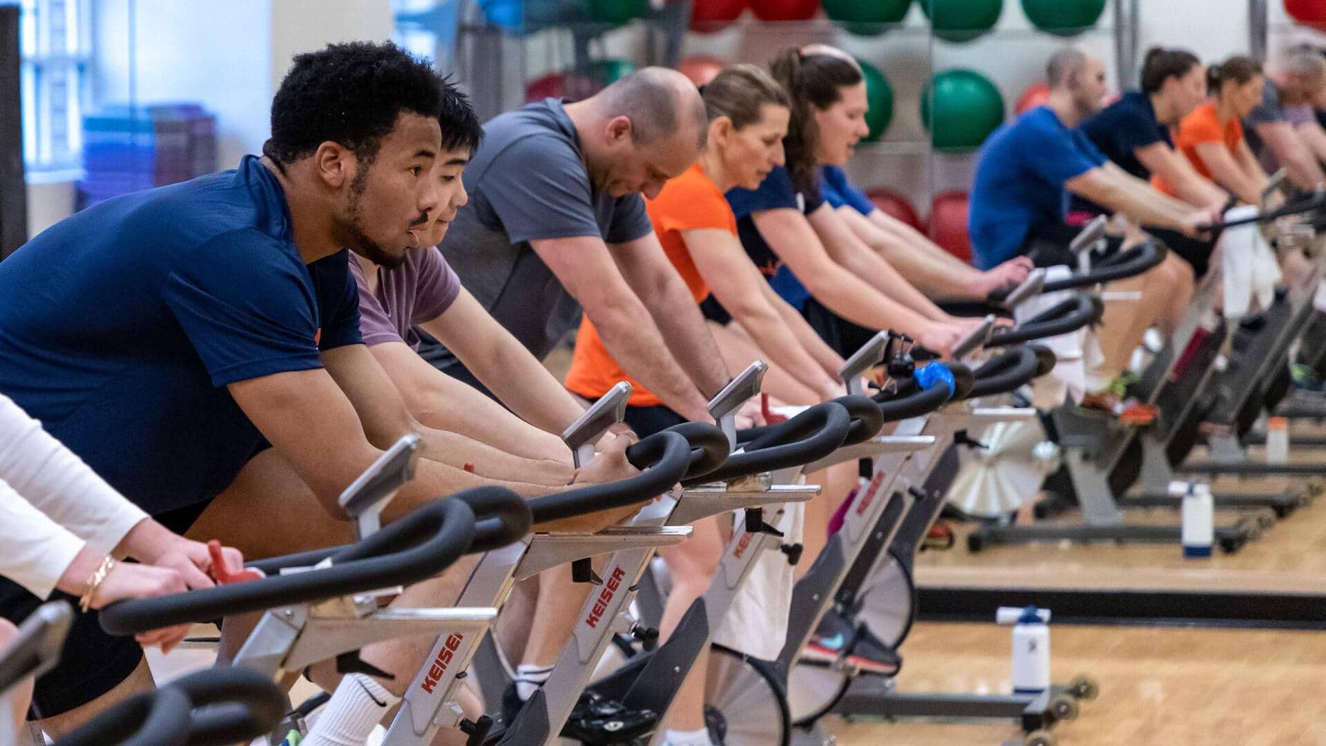 Indoor cycling v/s step aerobics: Which is better for heart?