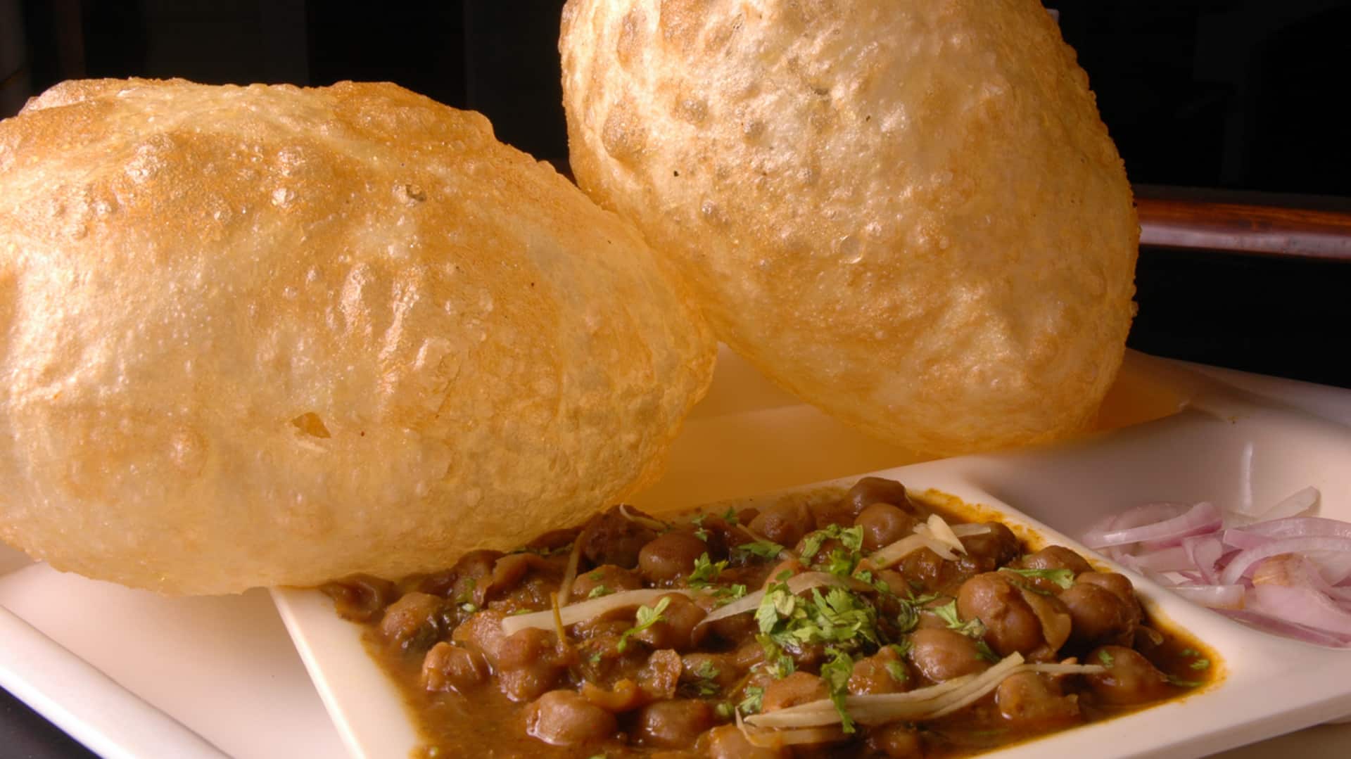 Love spicy breakfasts? You must try these Delhi street foods