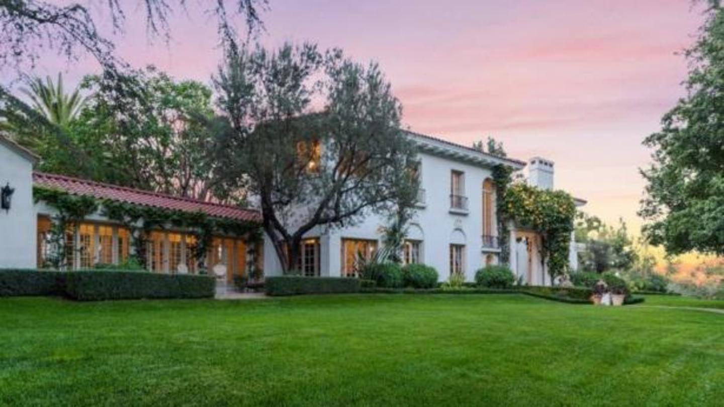 She owns an Italianate Revival villa in Los Feliz, California She owns an Italianate Revival villa in Los Feliz, California
