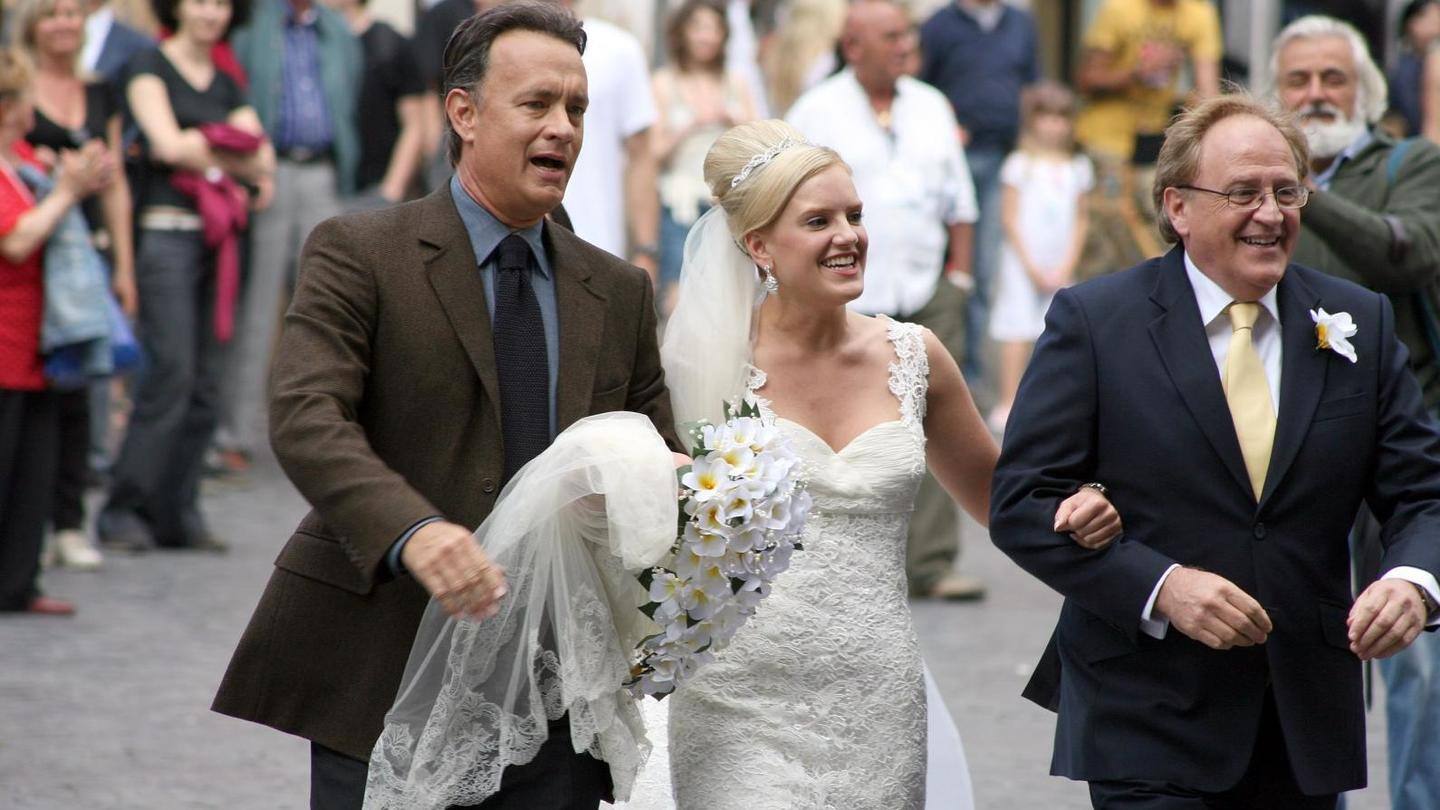 He halted shooting to help a bride, father reach wedding-venue He halted shooting to help a bride, father reach wedding-venue