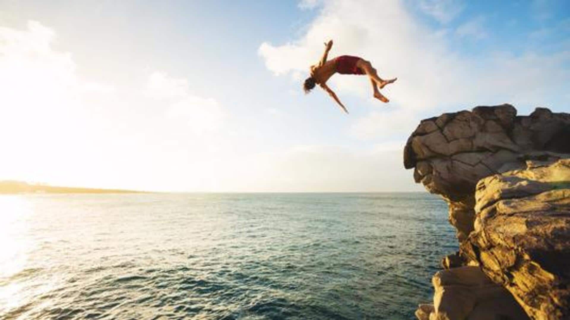 Cliff jumping at Agbodrafo coastline: What to know