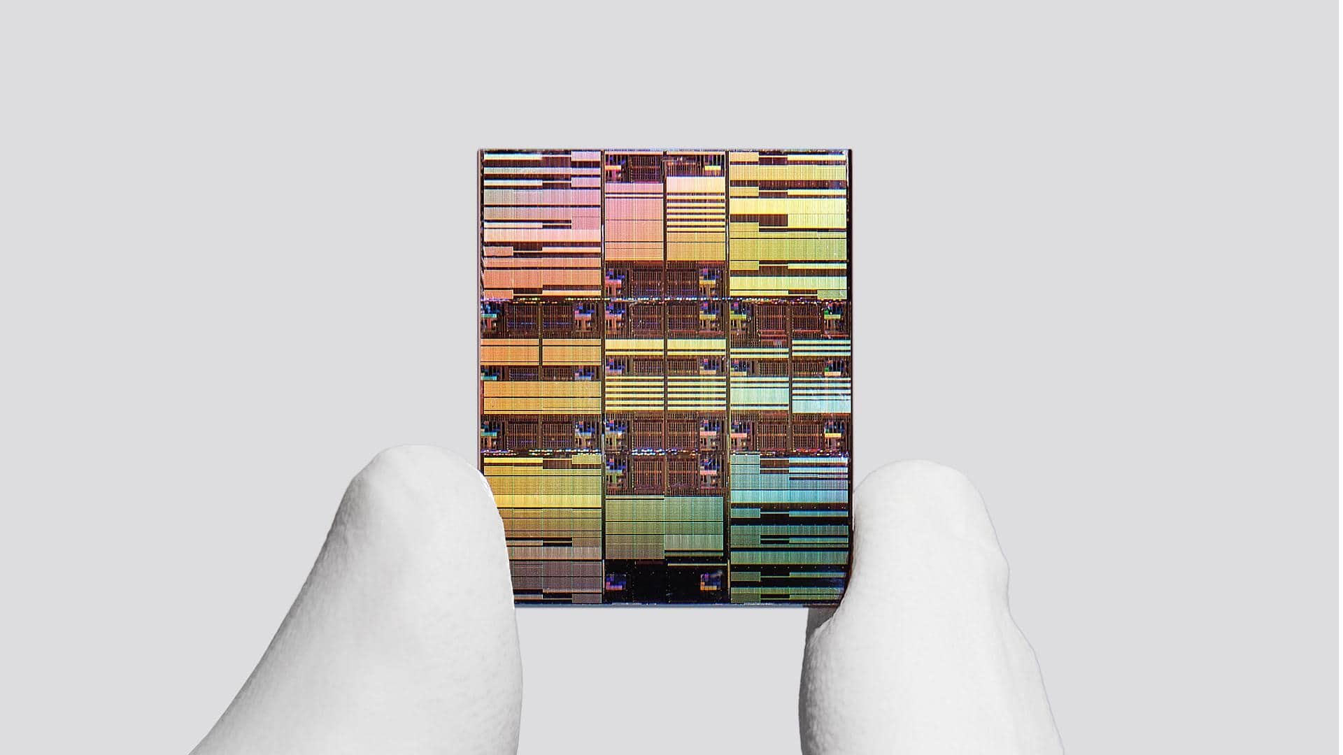 IBM reveals world's first sub-1 nanometer chip technology
