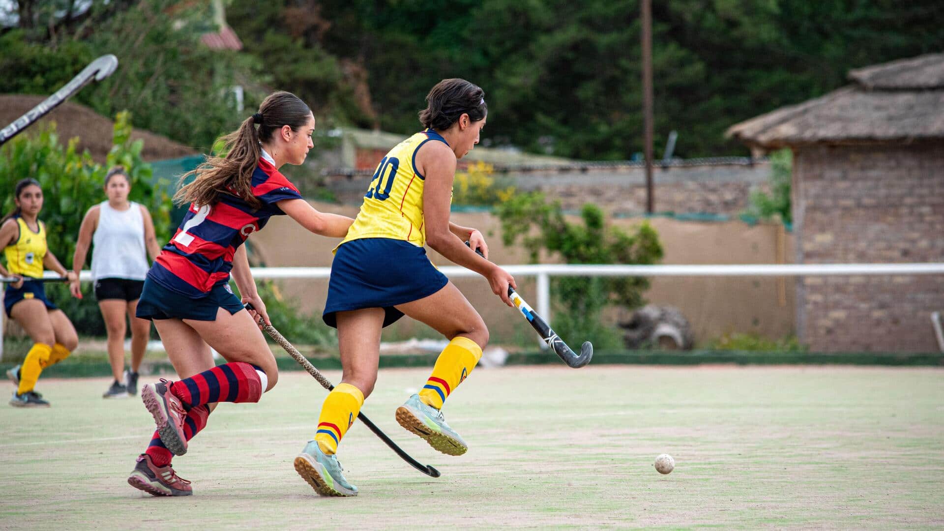 Street hockey: How this fast-paced game can keep you fit