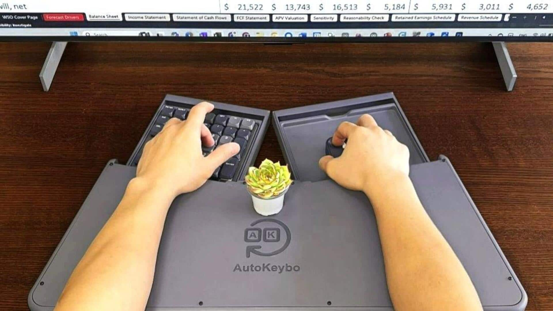 CES 2025: This 'swappable' keyboard leverages AI to improve productivity