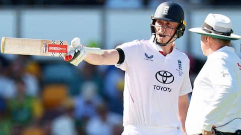 County Championship: Zak Crawley slams 81 after Test axing