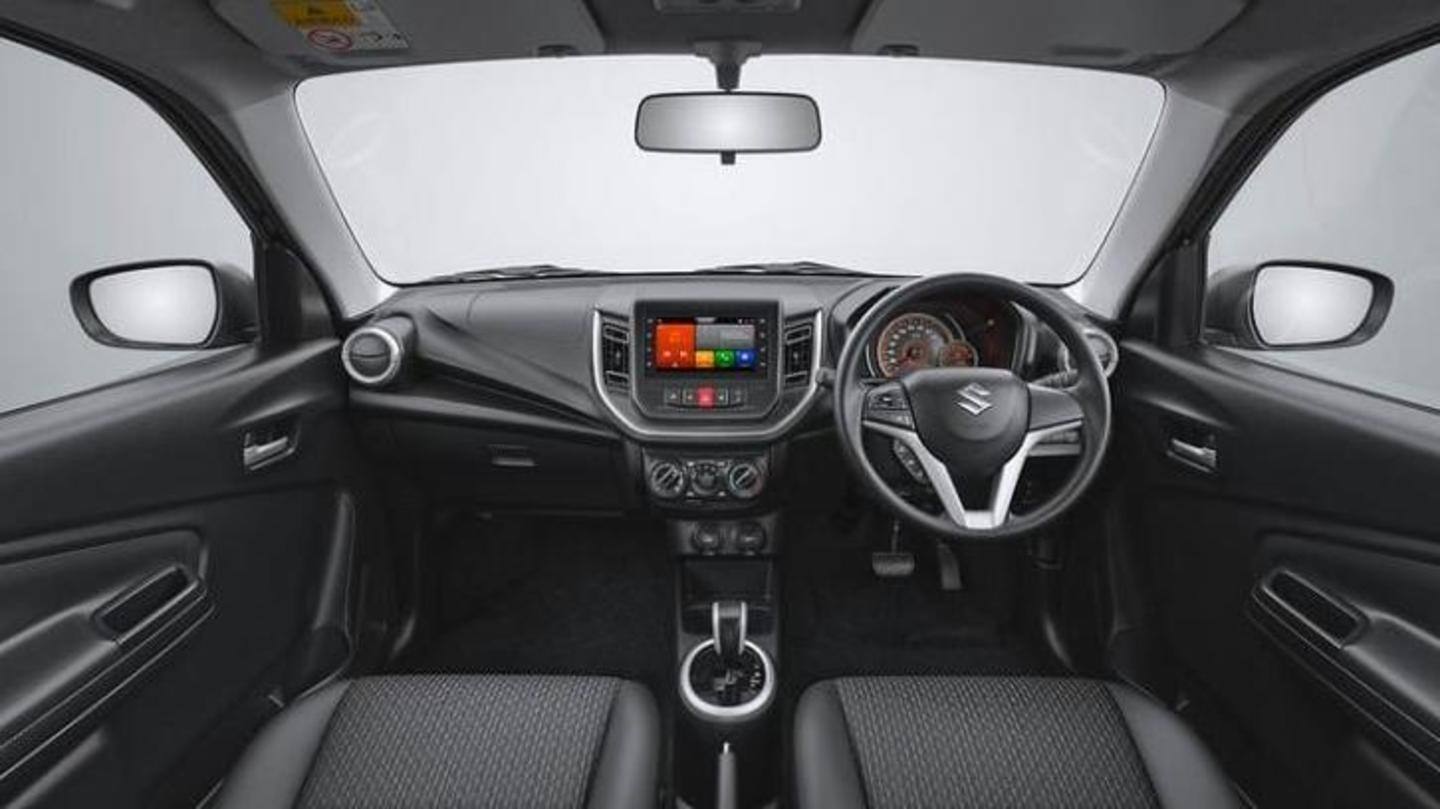 The vehicle gets a 3-spoke steering wheel and two airbags The vehicle gets a 3-spoke steering wheel and two airbags