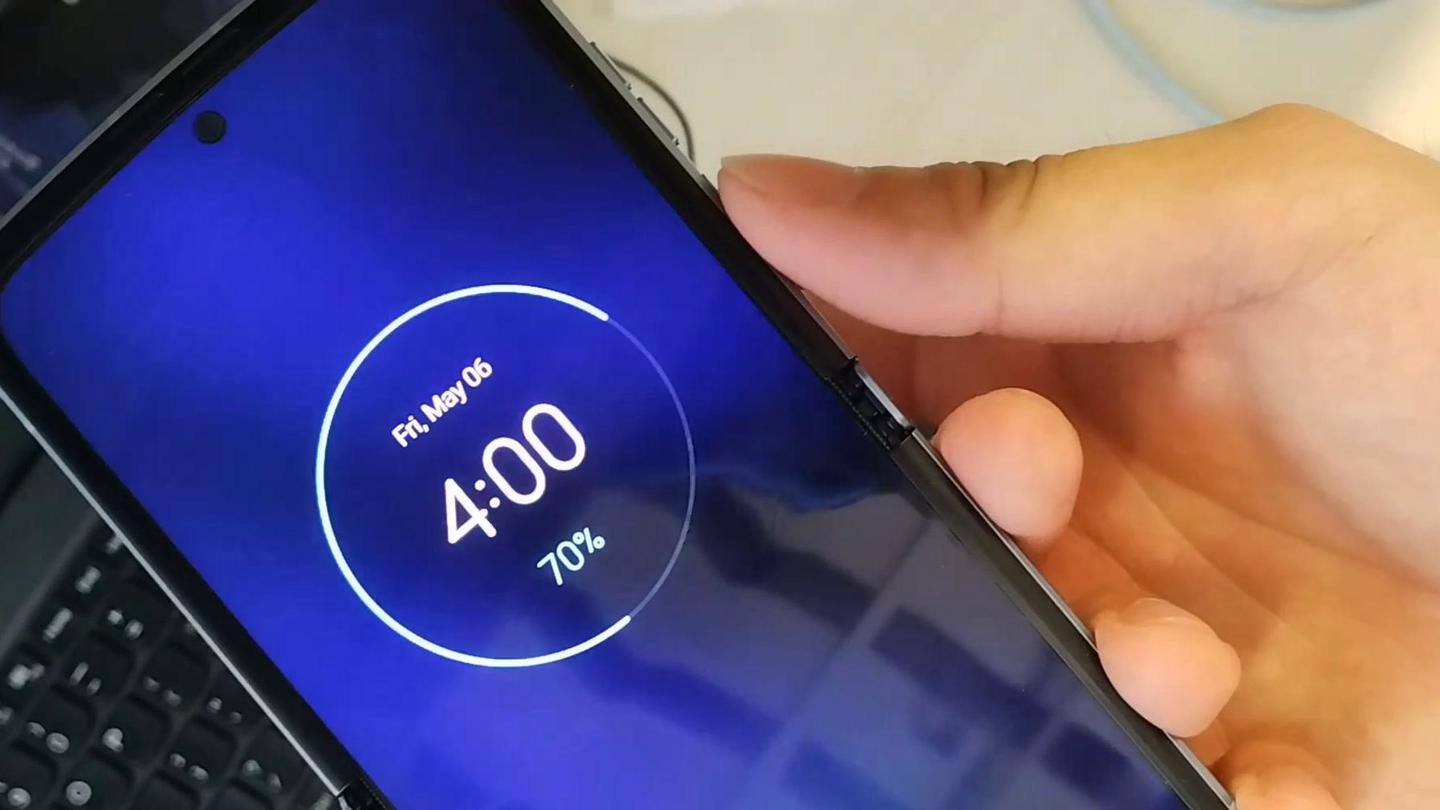 Motorola RAZR 3 fully revealed in leaked hands-on video