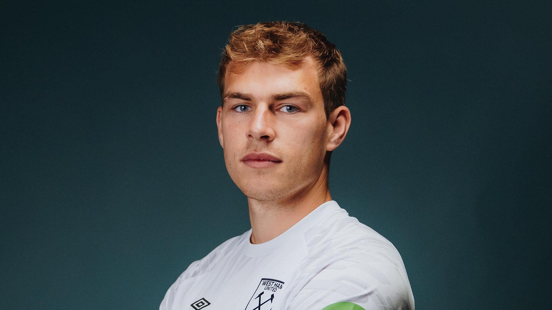 West Ham United sign goalkeeper Mads Hermansen from Leicester City West Ham United sign goalkeeper Mads Hermansen from Leicester City