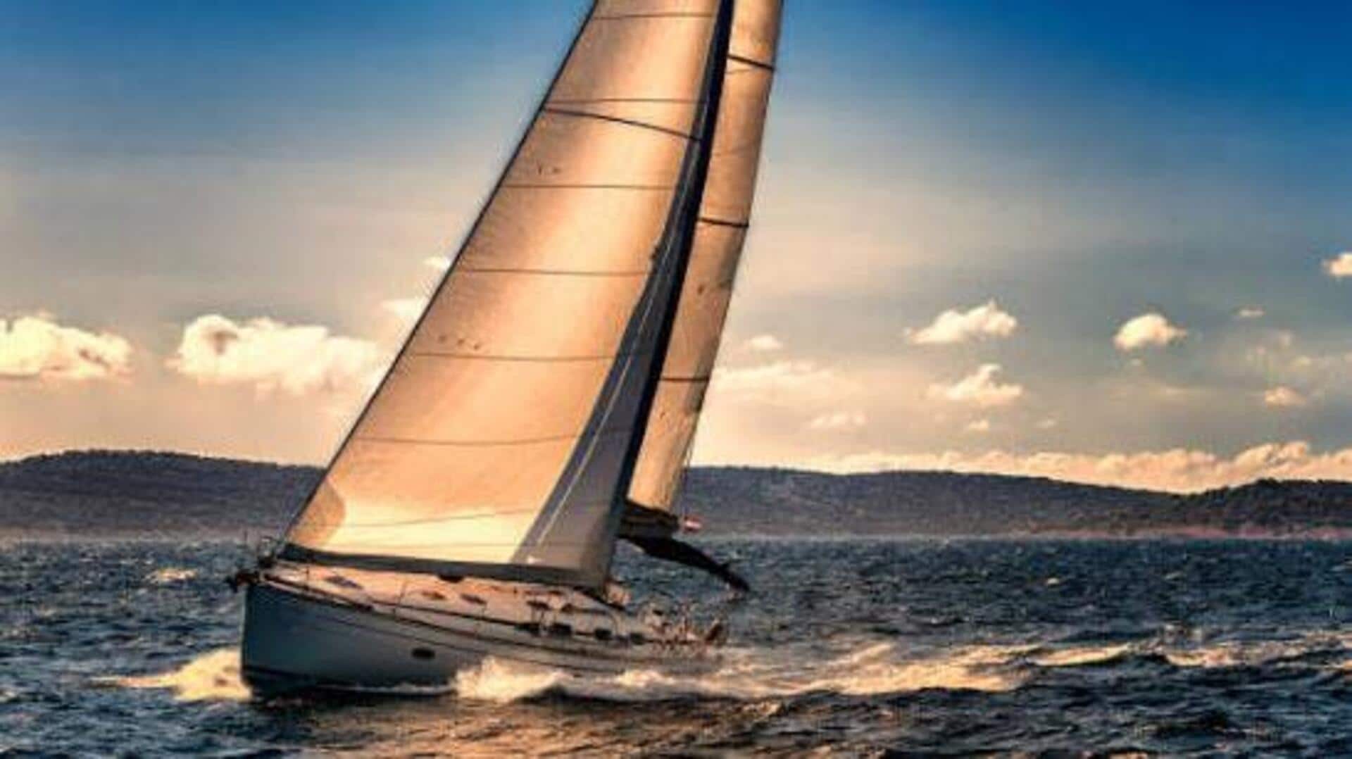 Adventure lovers, try wind sailing along the coast 