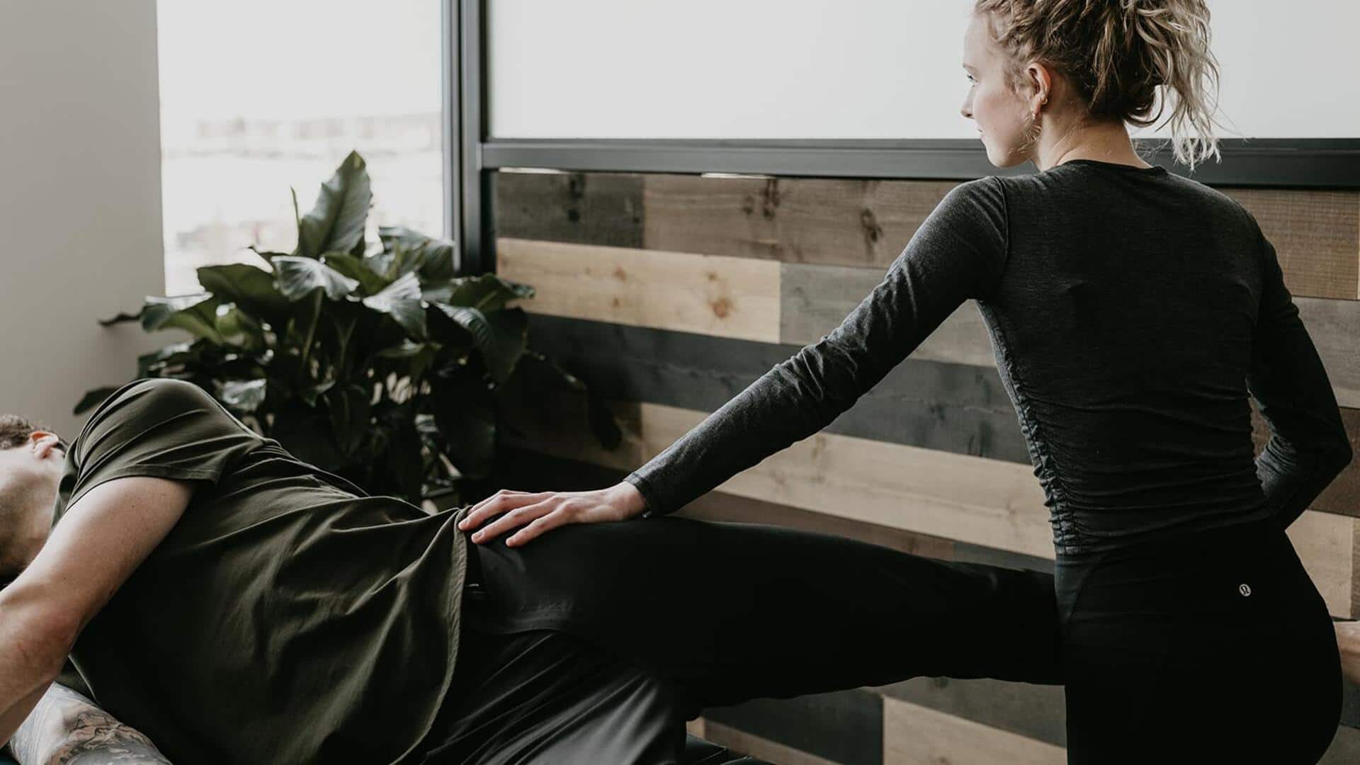 What is fascia stretch therapy?