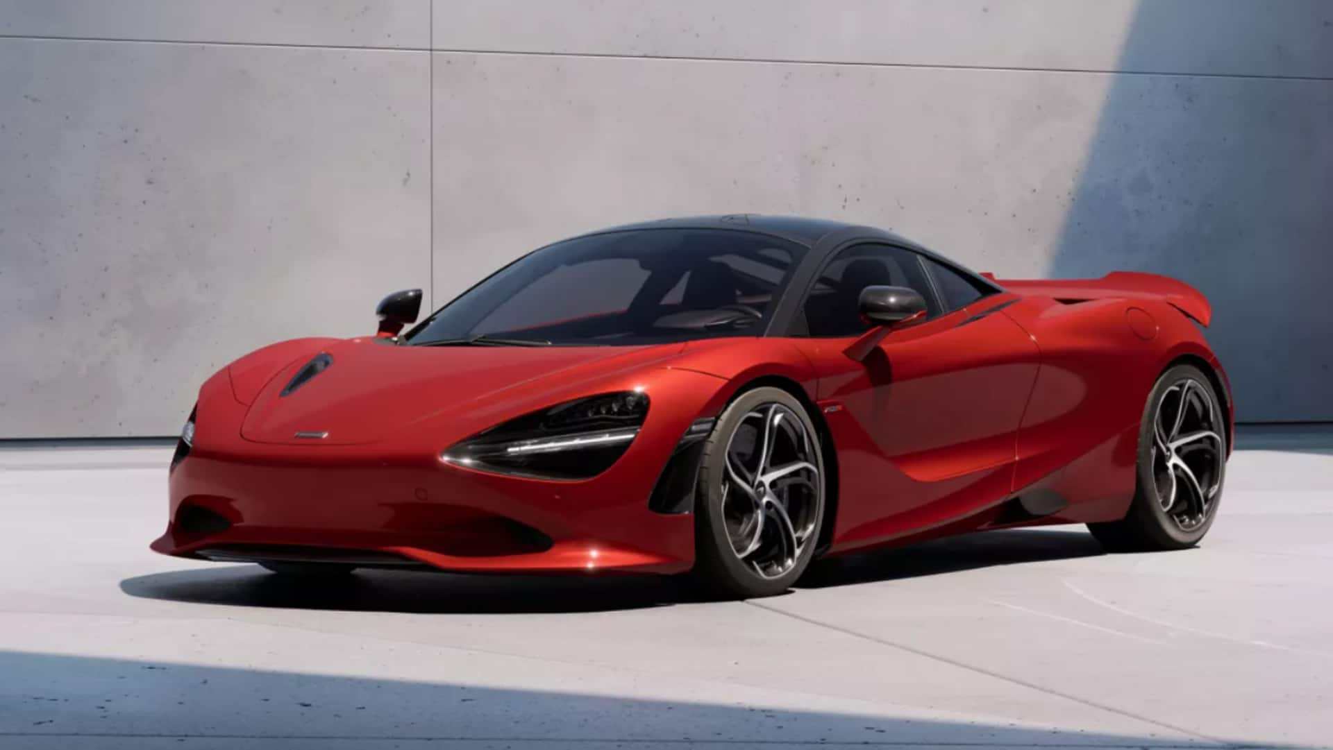 How McLaren 750S supercar fares against Ferrari 296 GTB