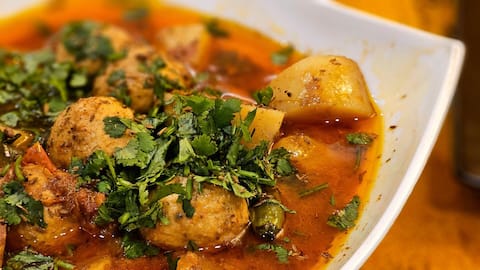 Bet you haven't tried poppy seeds in these Indian dishes