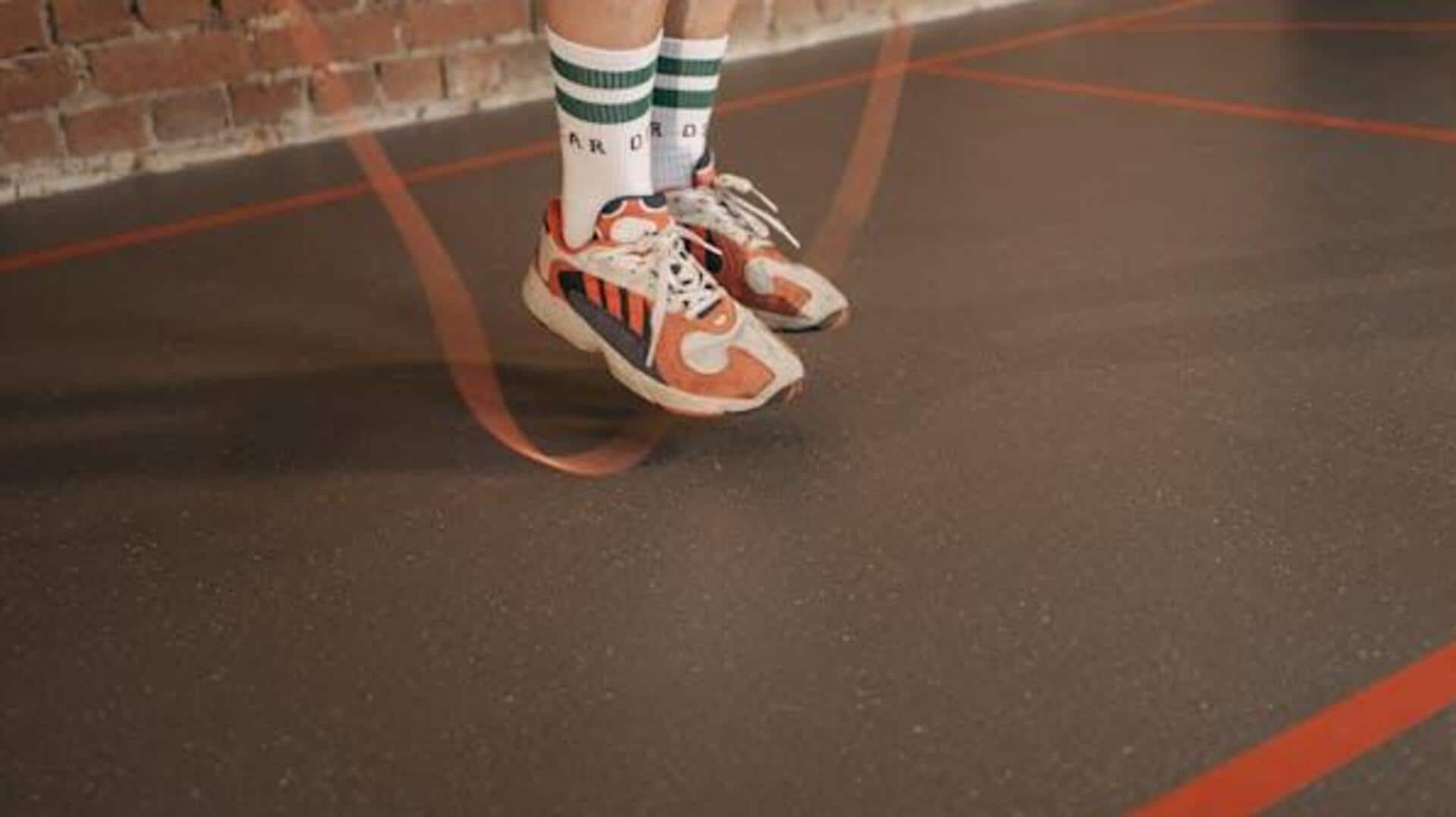Skipping v/s stair climbing: Which helps burn more calories? Skipping v/s stair climbing: Which helps burn more calories?