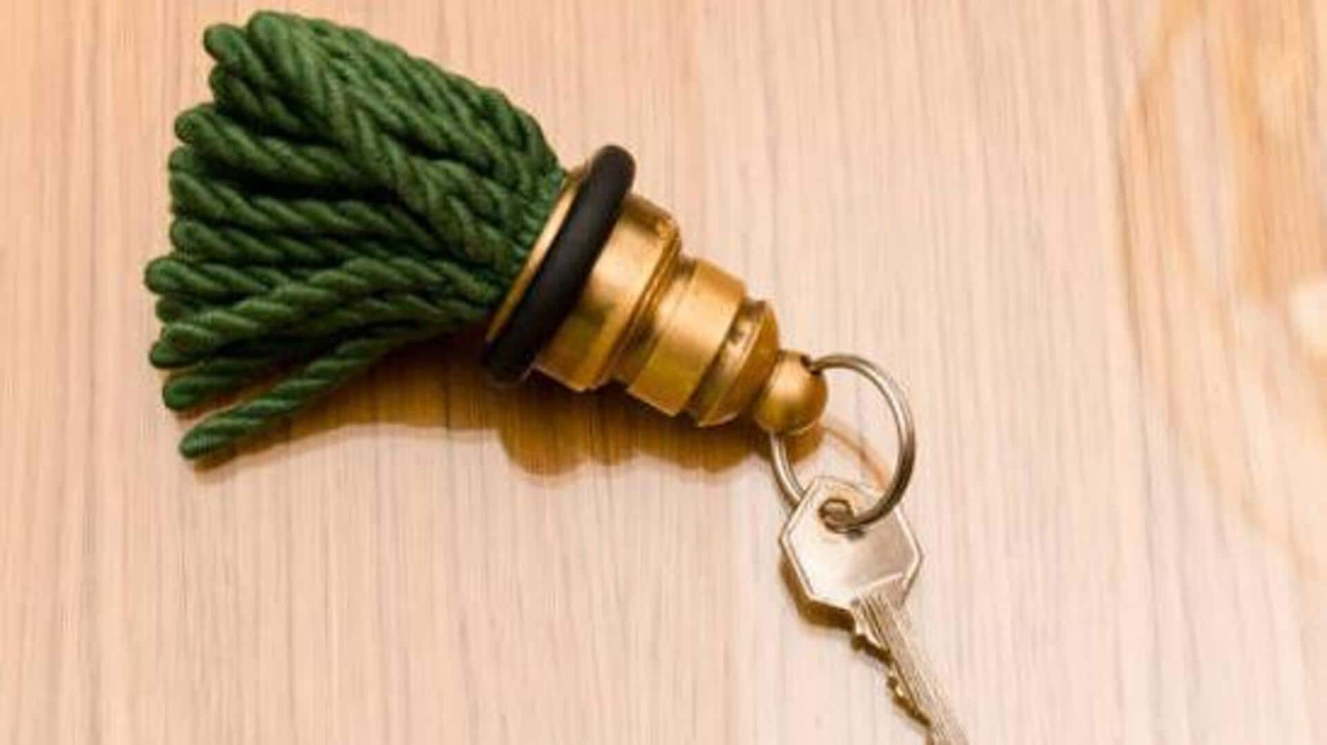 DIY: How to make tassel keychains