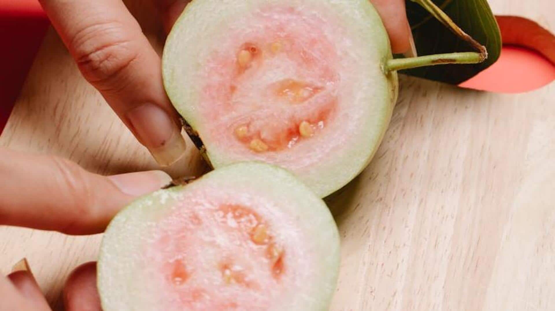 Eating guava daily can do this to your body Eating guava daily can do this to your body