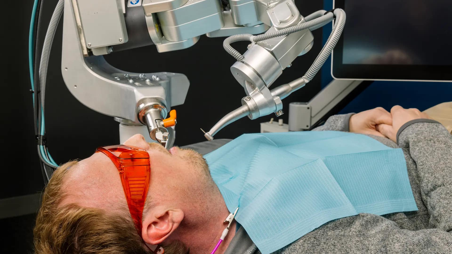 AI-powered robot dentist performs its first procedure on a human