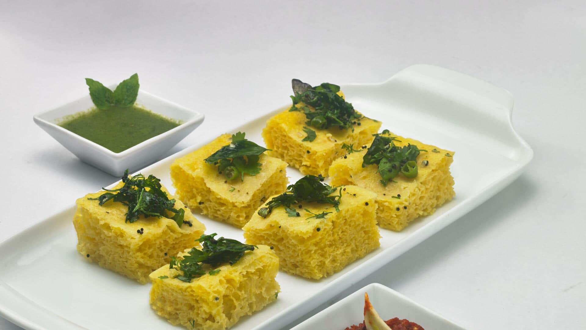 Dhokla tastes better with these spicy chutneys