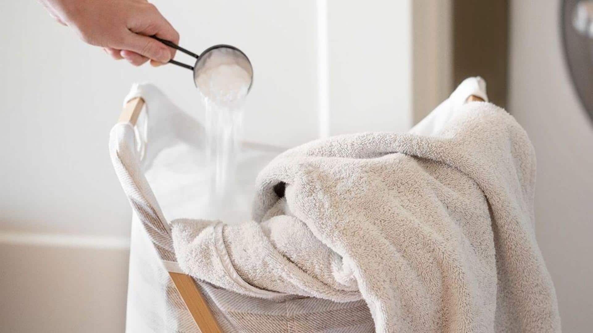 Clean your clothes with vinegar and baking soda: Here's how