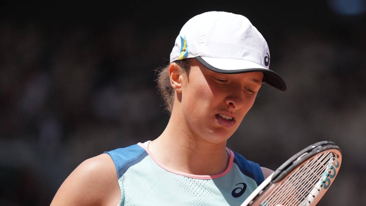 2022 French Open: 33rd straight win sees Swiatek reach semis