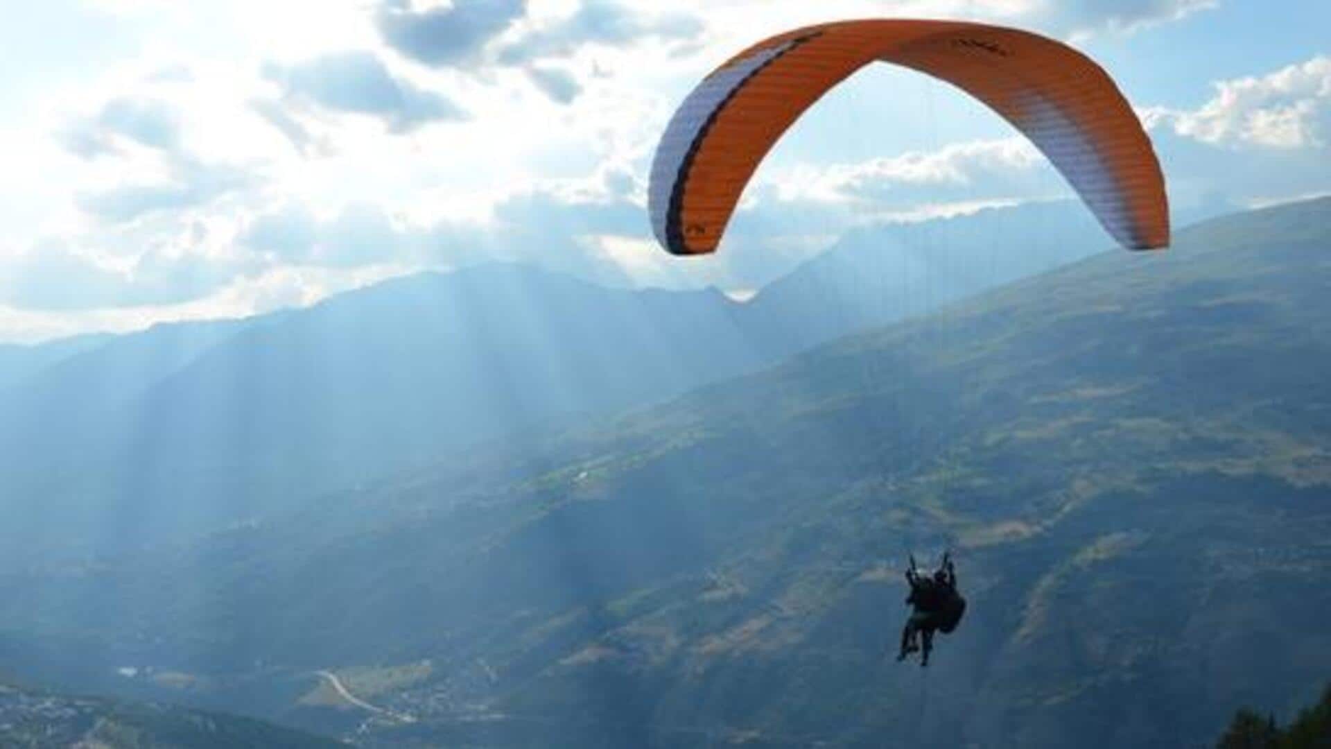 Paragliding over savannas: A must-try adventure Paragliding over savannas: A must-try adventure