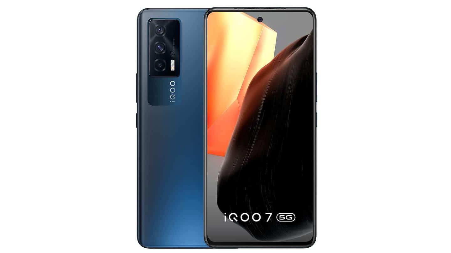 The iQOO 7 flaunts a 120Hz AMOLED display The iQOO 7 flaunts a 120Hz AMOLED display