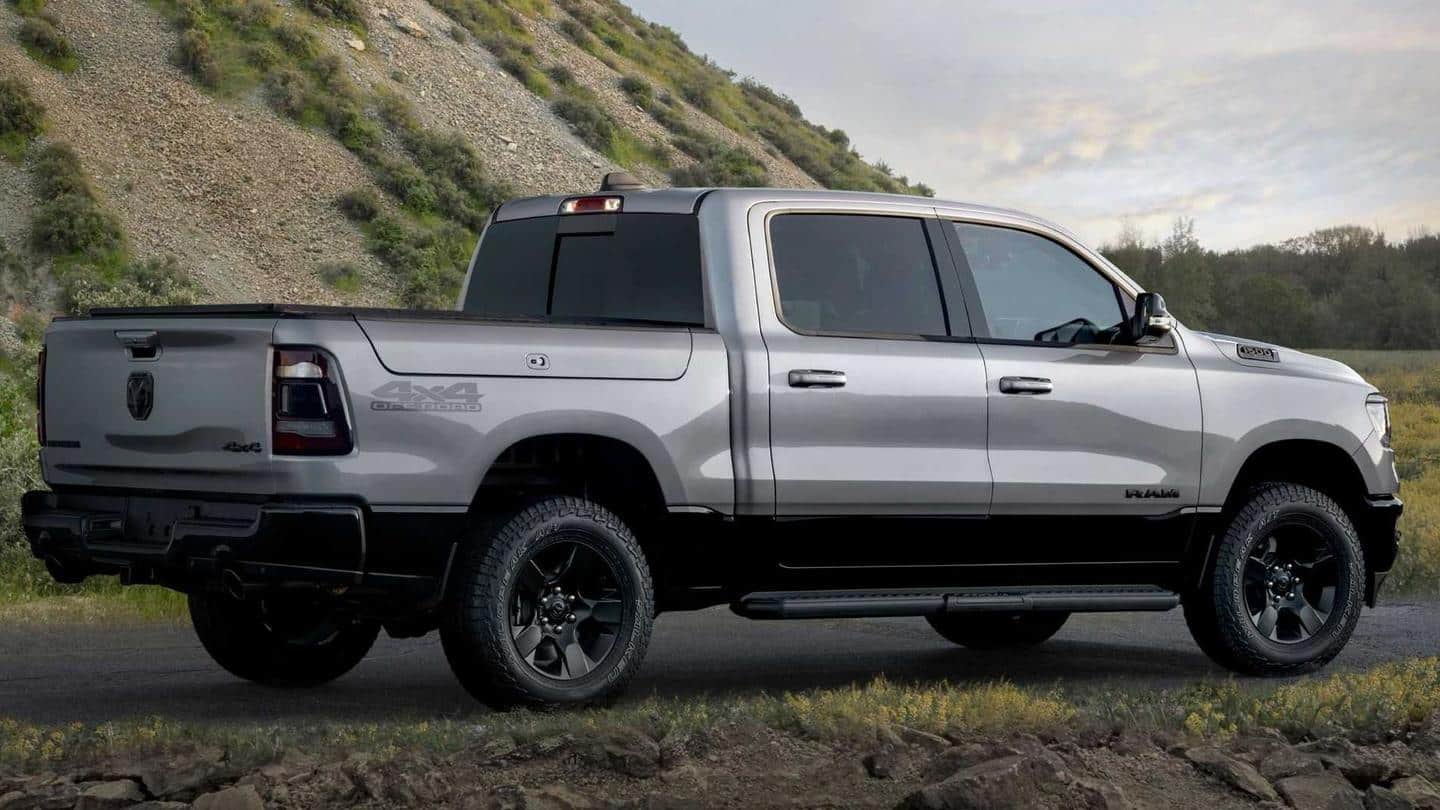The truck has a large black grille and 18-inch wheels The truck has a large black grille and 18-inch wheels