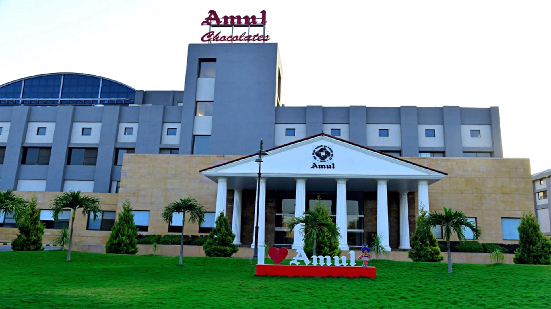Amul milk makes its international debut in the US