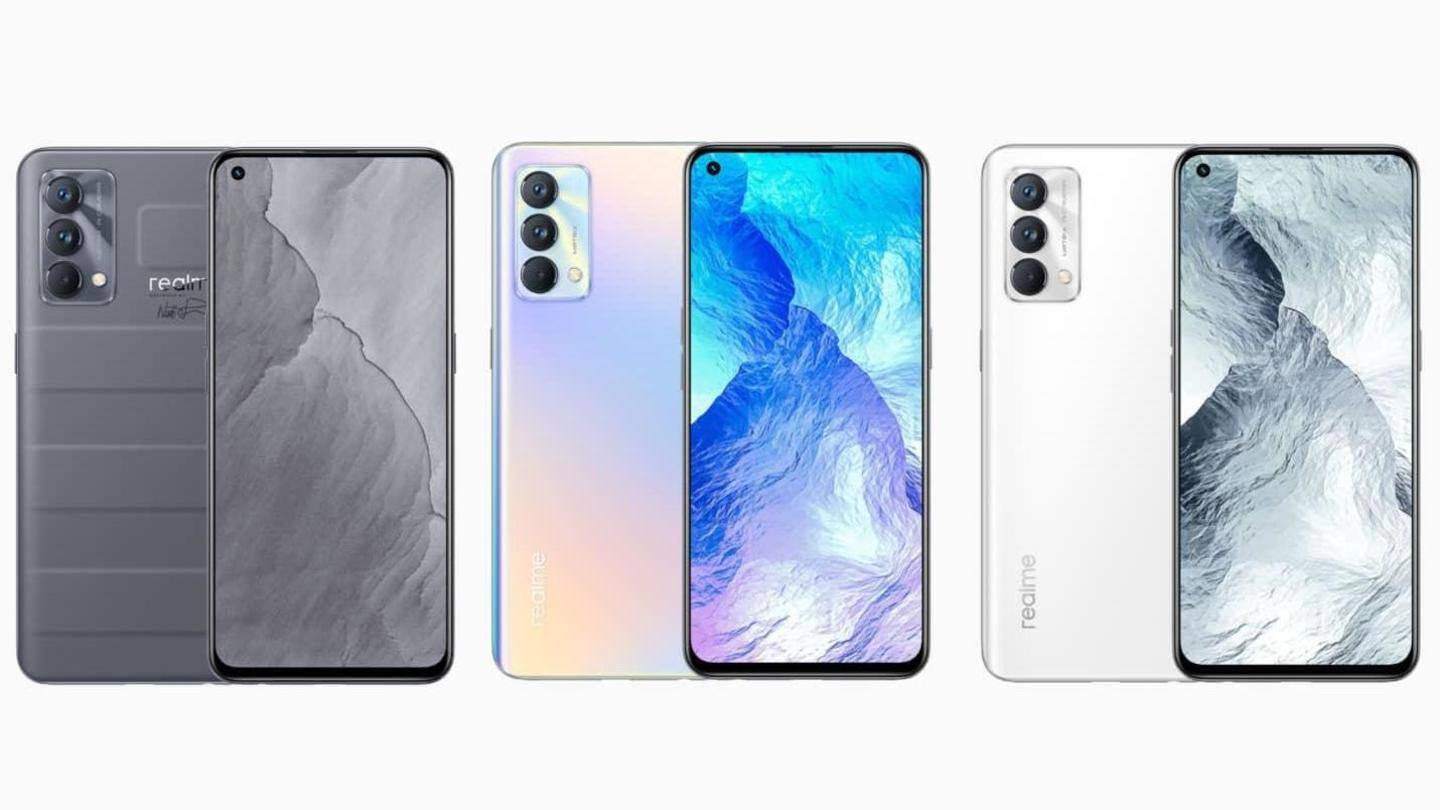 The smartphone has a Super AMOLED panel The smartphone has a Super AMOLED panel