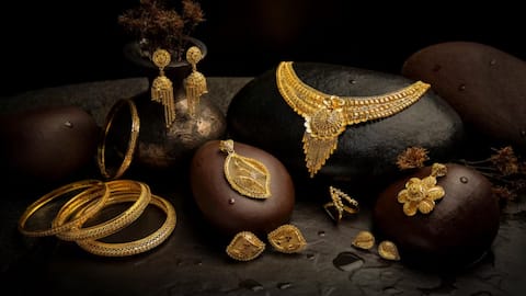 Expert shares jewelry trends to look out for in 2024