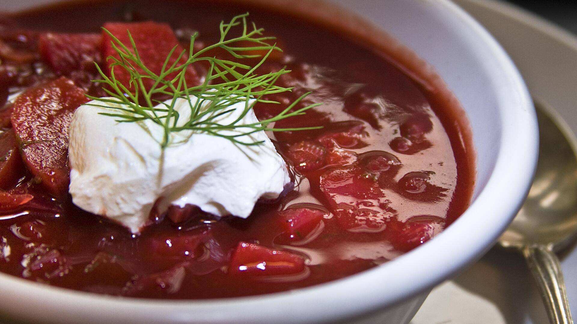 Ukraine on your plate: Make this delicious borscht at home