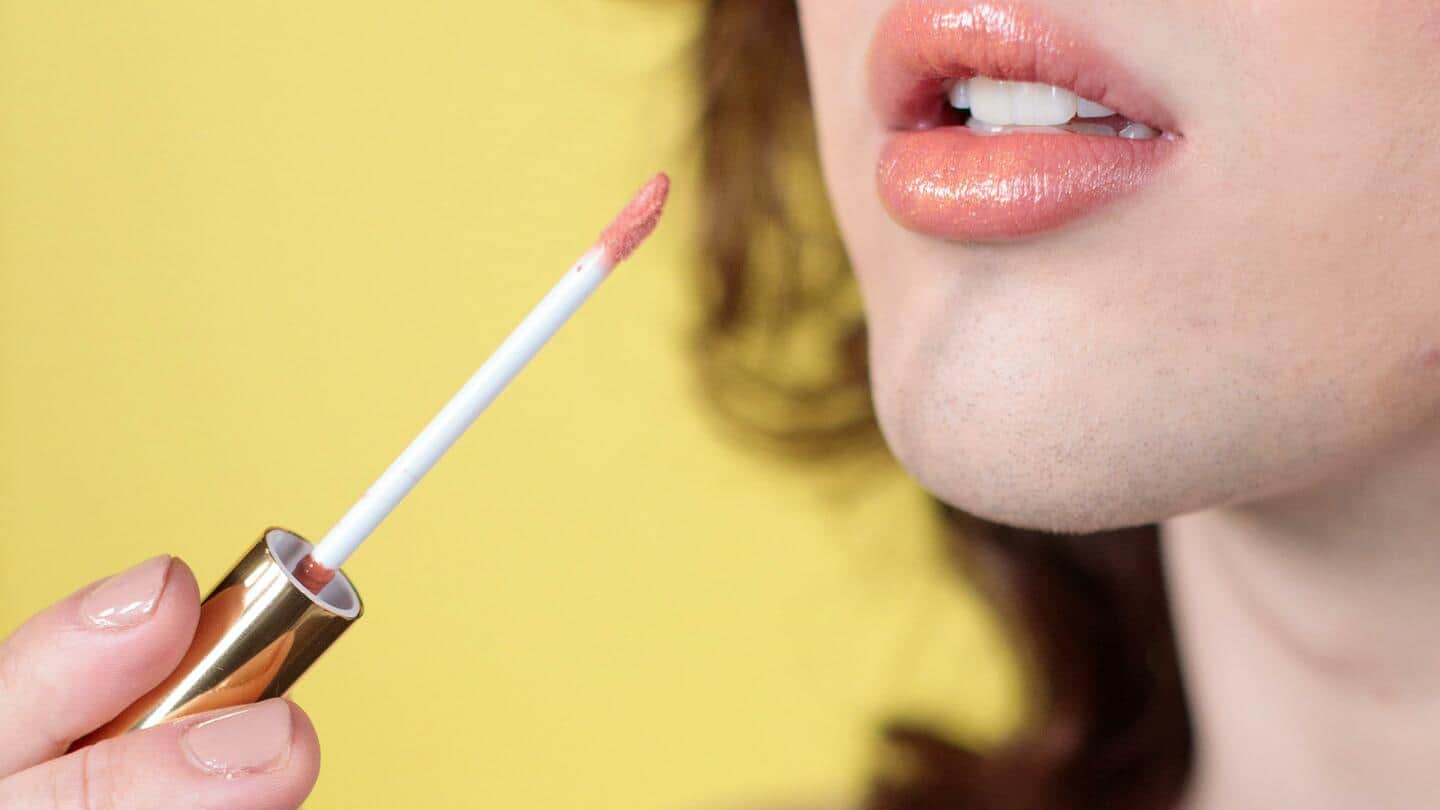 5 genius ways to use a lip gloss
