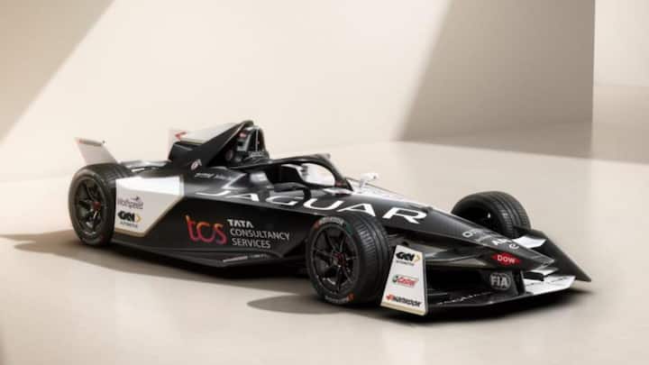 Jaguar I-TYPE 6 Gen3 Formula E race car breaks cover