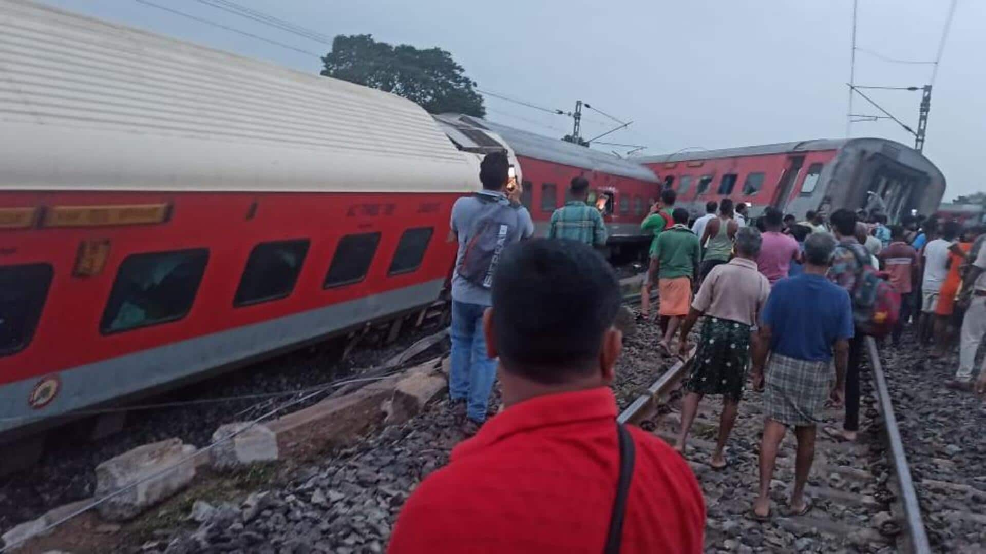 2 killed as coaches of Mumbai-bound train derail in Jharkhand